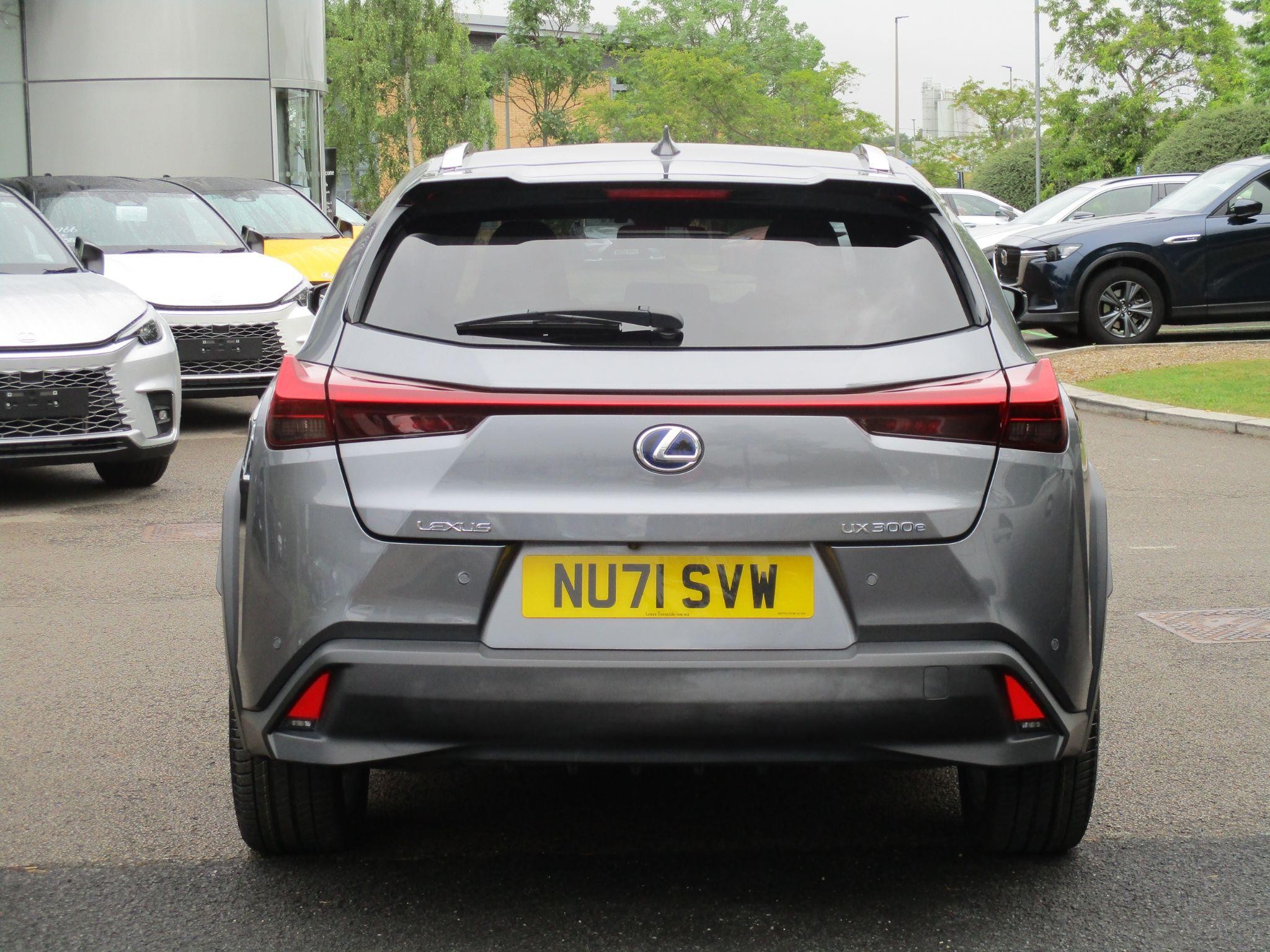Lexus UX Image 12