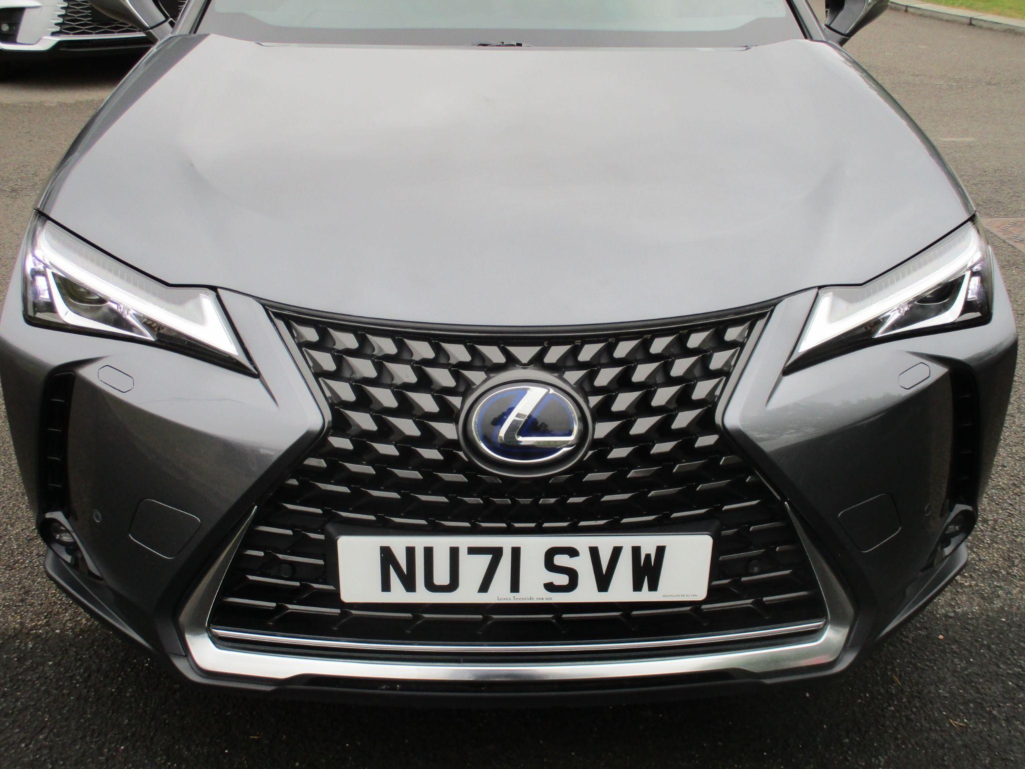 Lexus UX Image 20