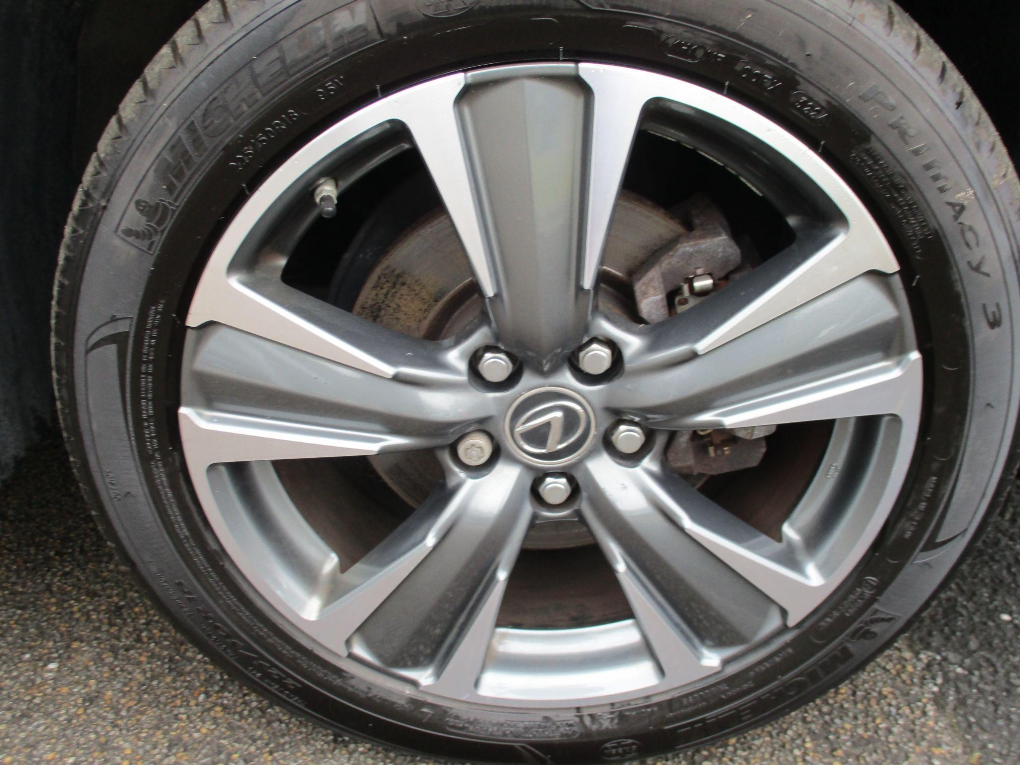 Lexus UX Image 31