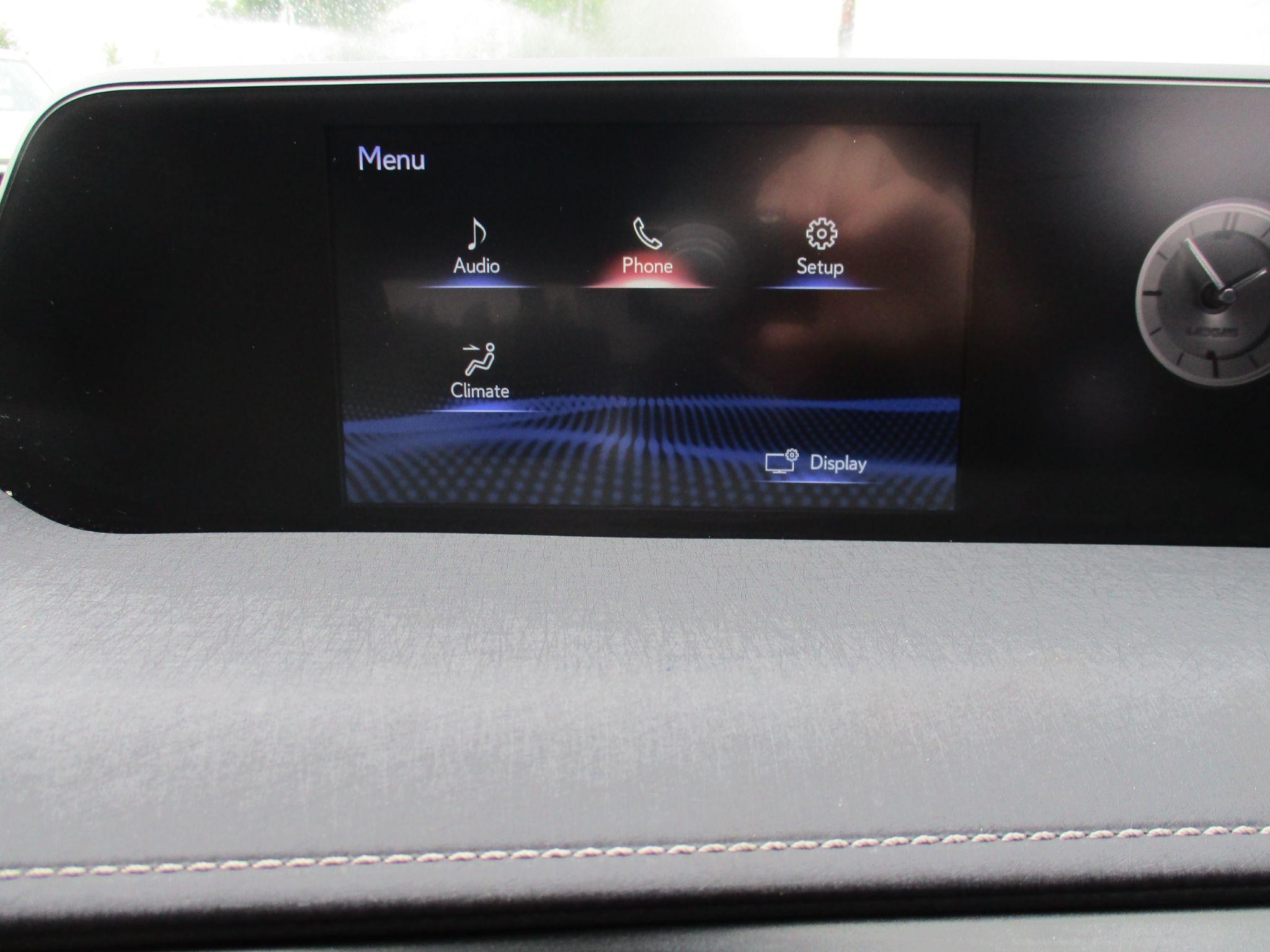 Lexus UX Image 43