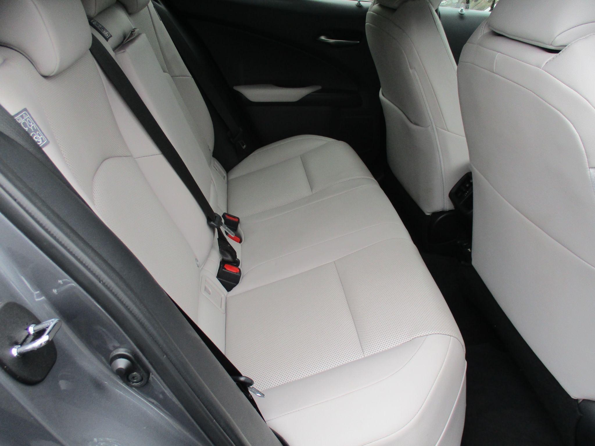 Lexus UX Image 57