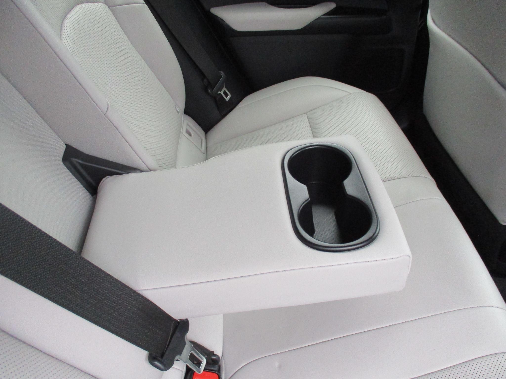 Lexus UX Image 58