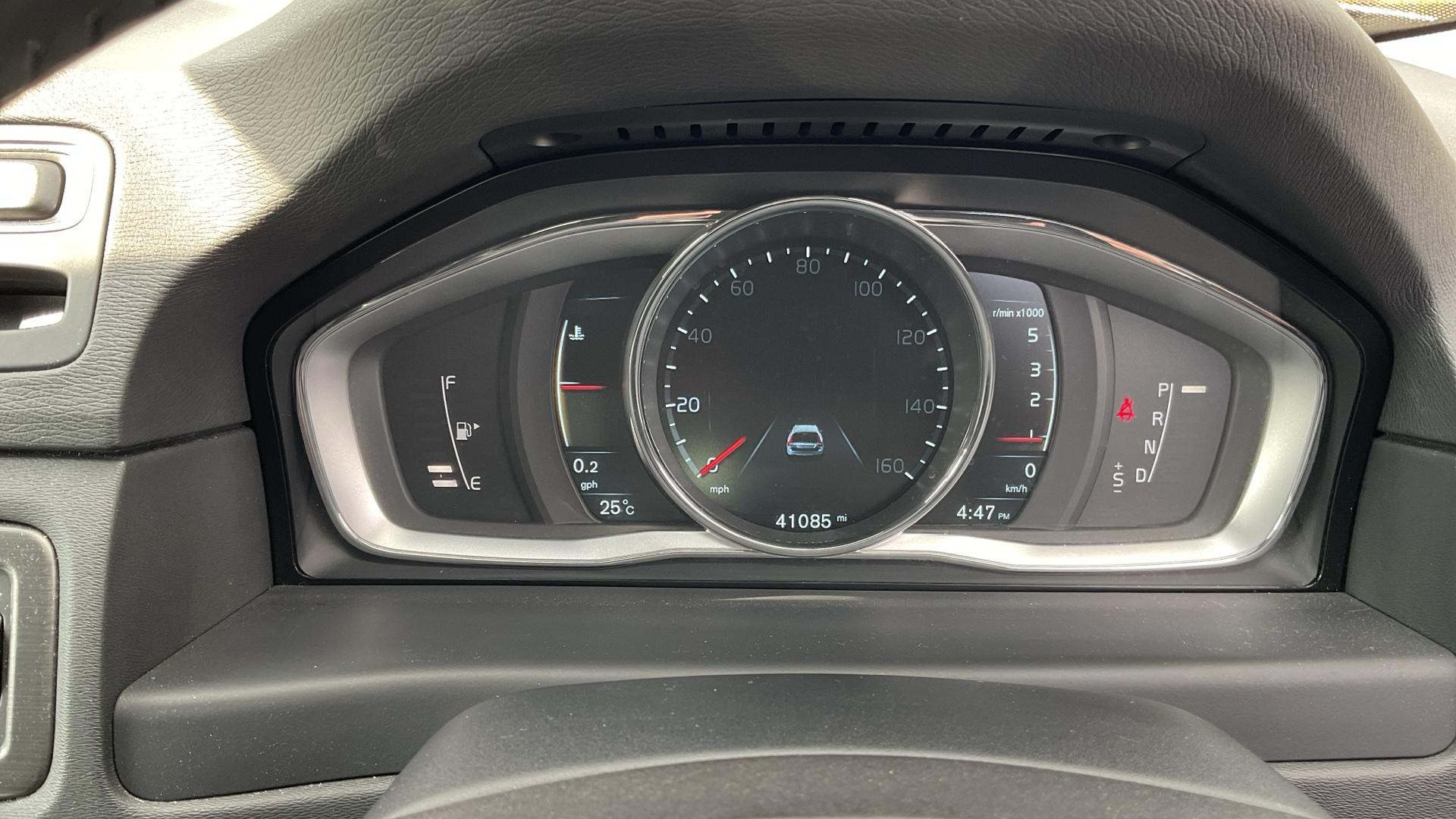 Volvo XC70 Image 11