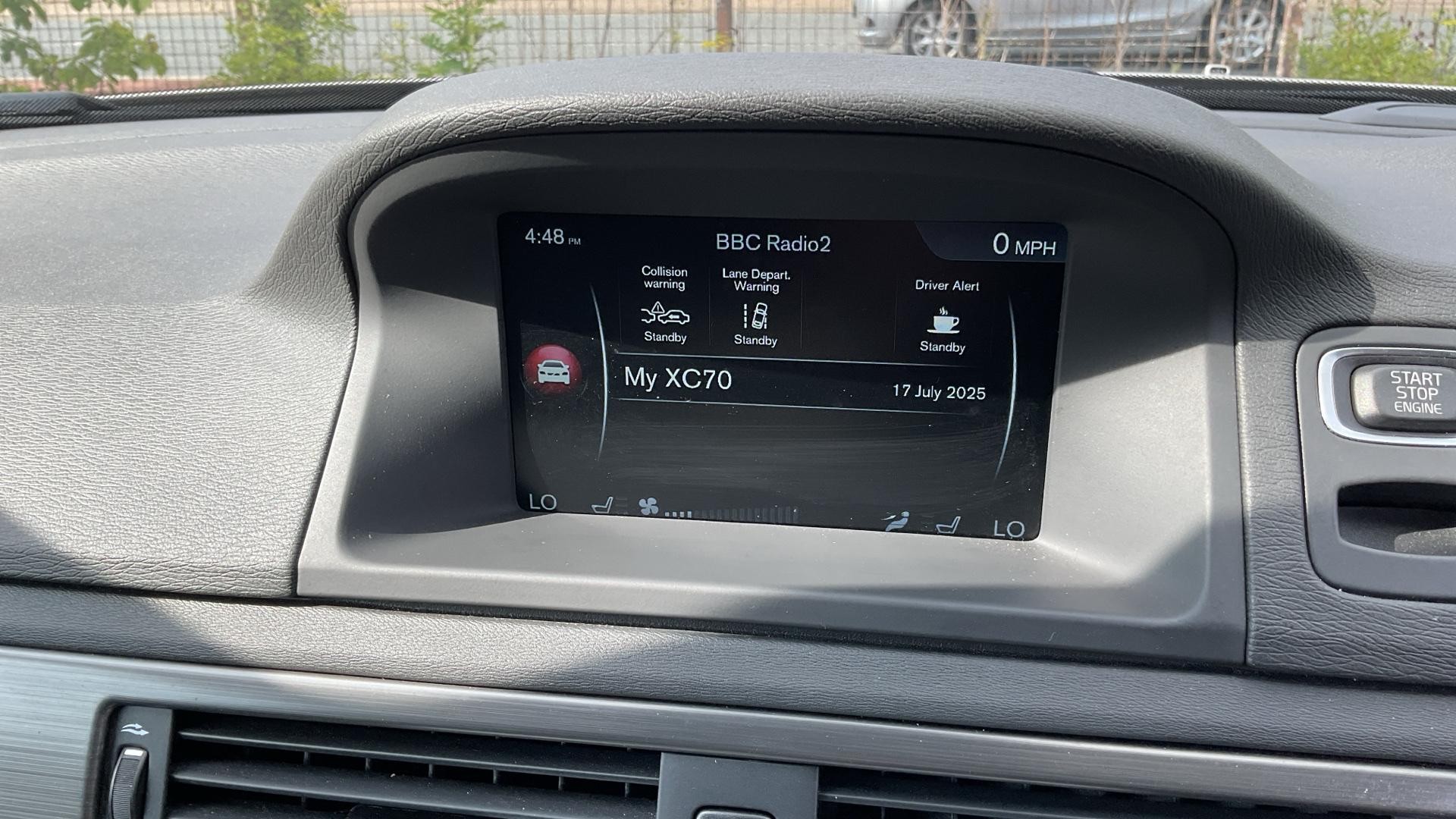 Volvo XC70 Image 17