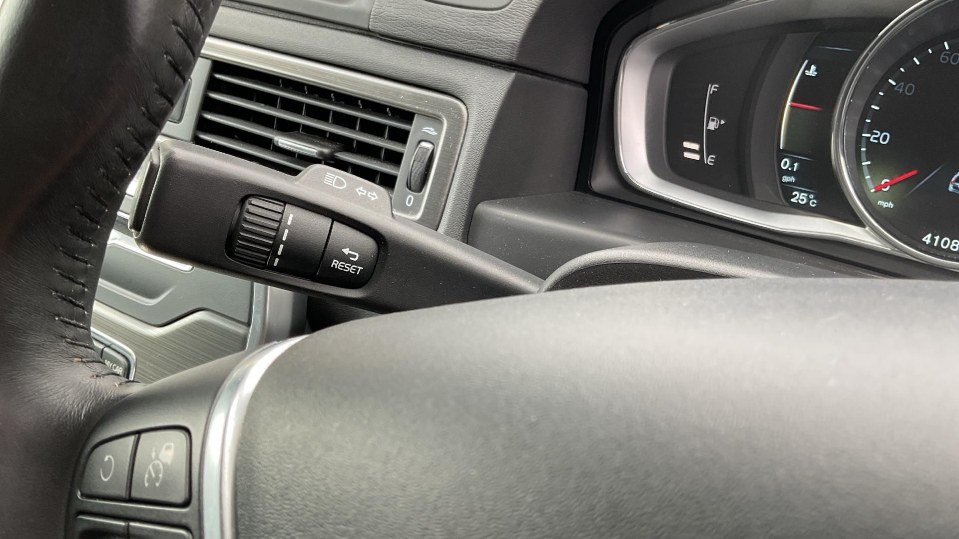 Volvo XC70 Image 19