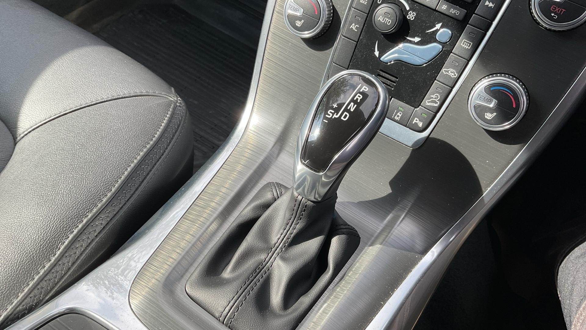 Volvo XC70 Image 25