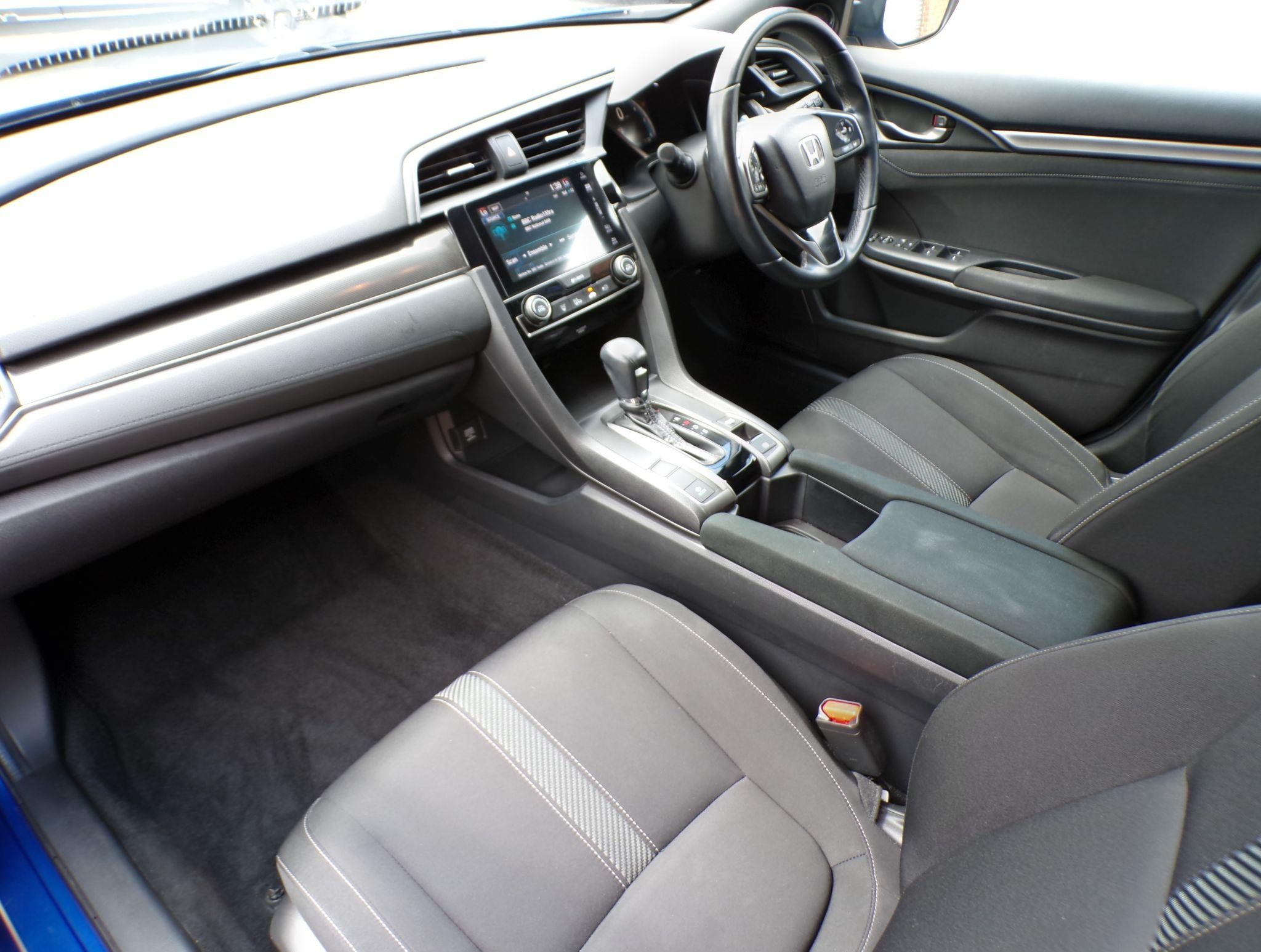 Honda Civic Image 13