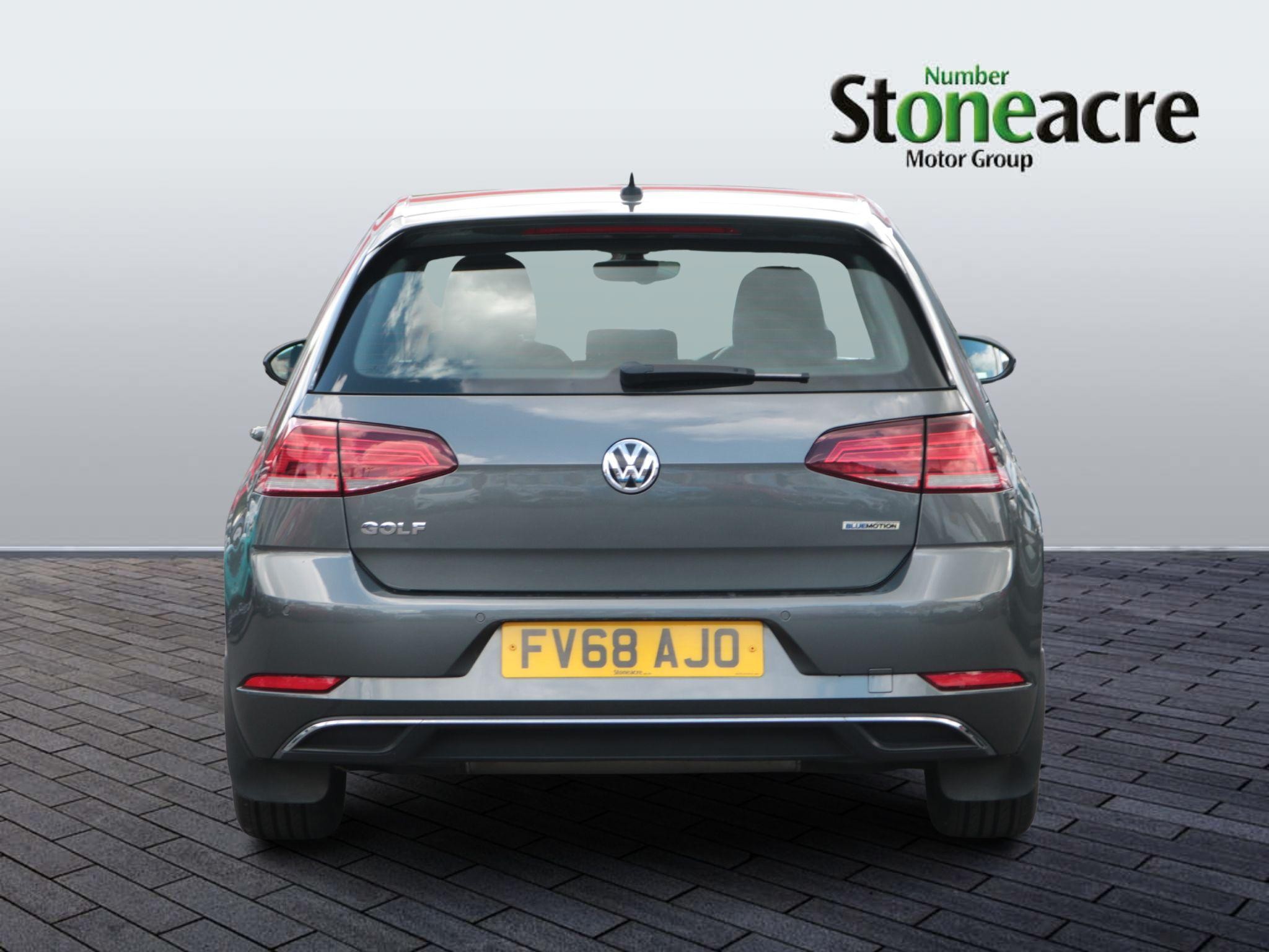 Volkswagen Golf Image 4
