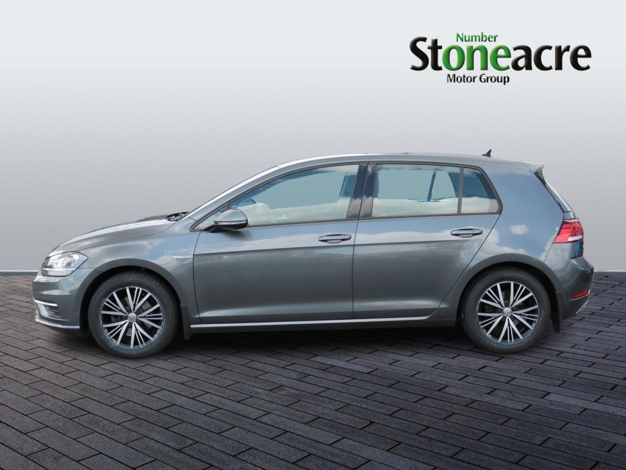 Volkswagen Golf Image 6