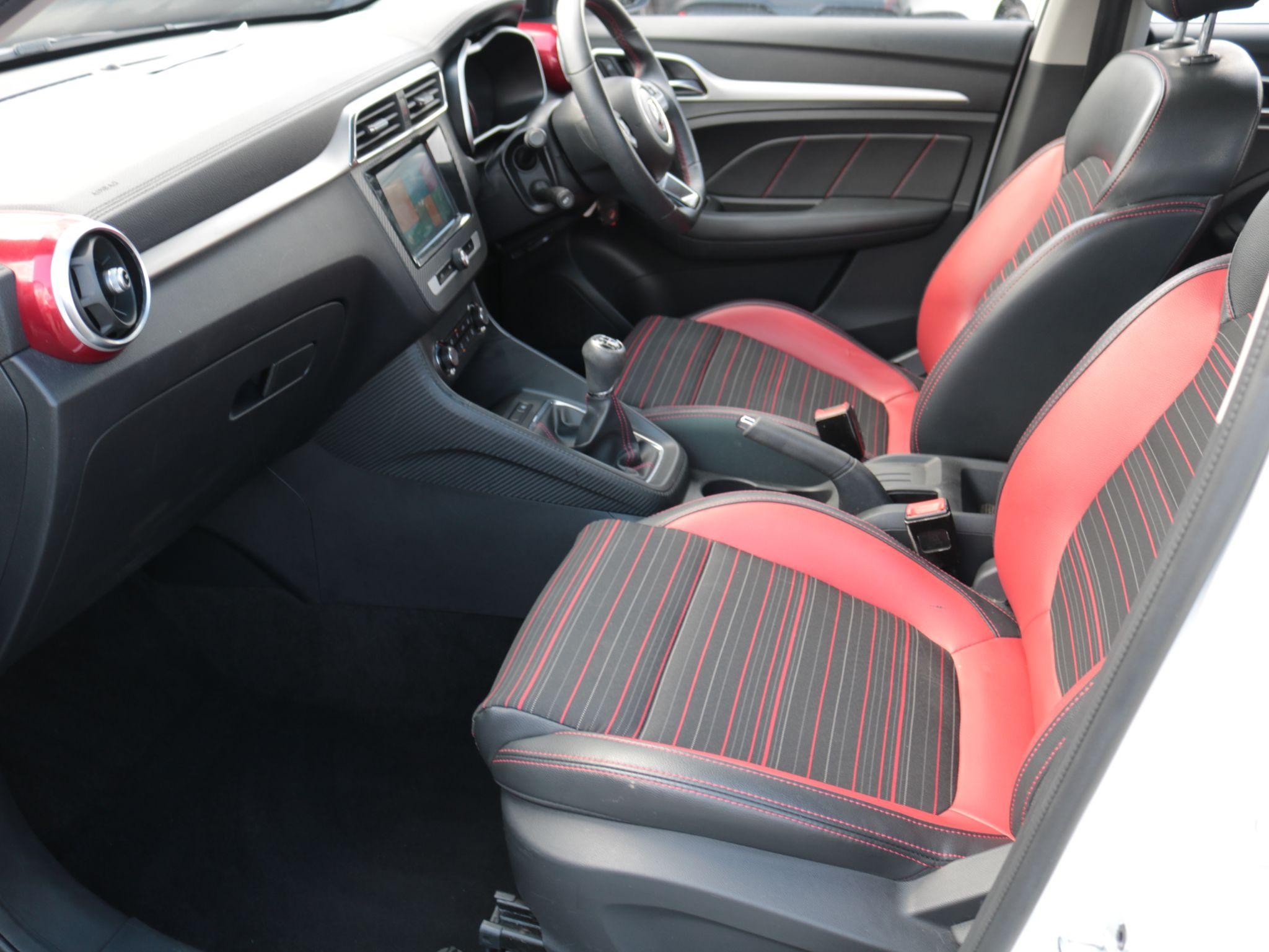 MG ZS Image 13