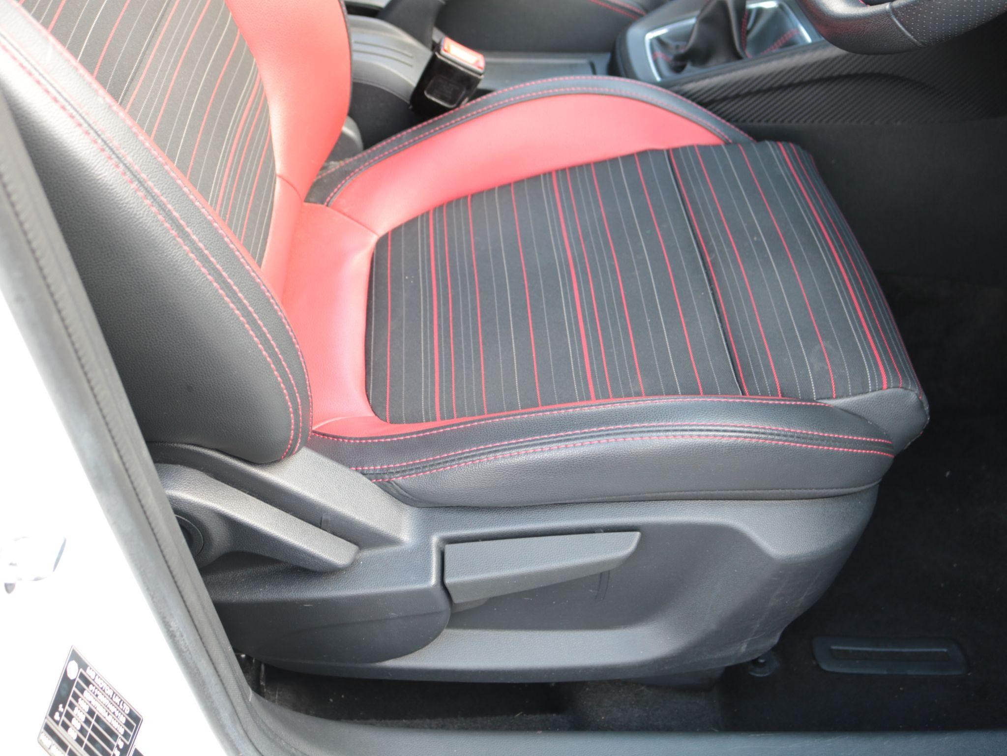 MG ZS Image 25