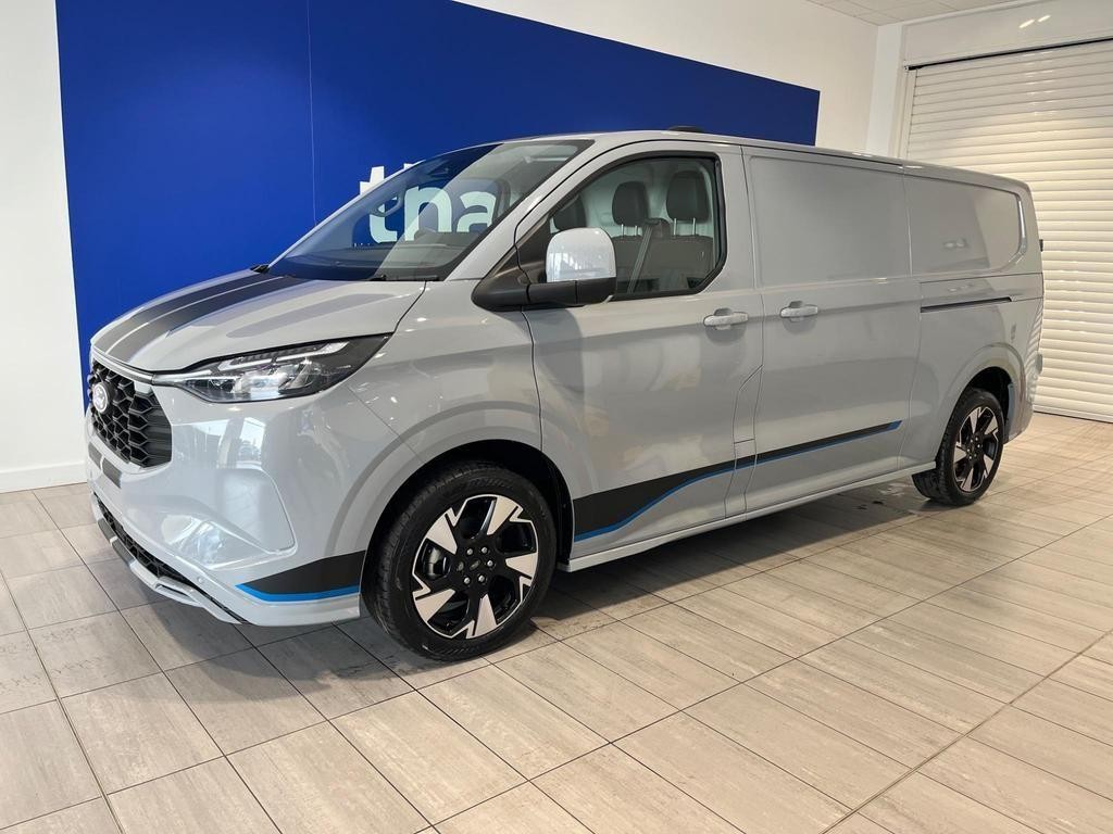Ford Transit Custom Image 1