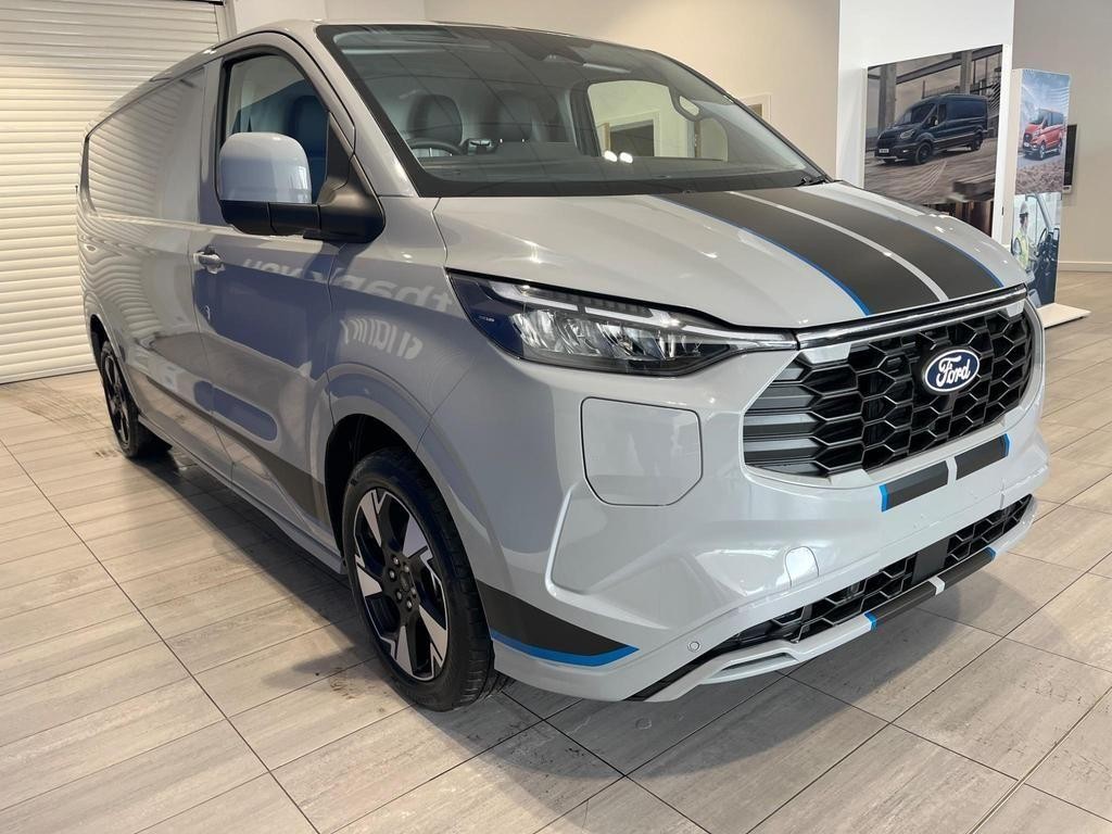 Ford Transit Custom Image 4