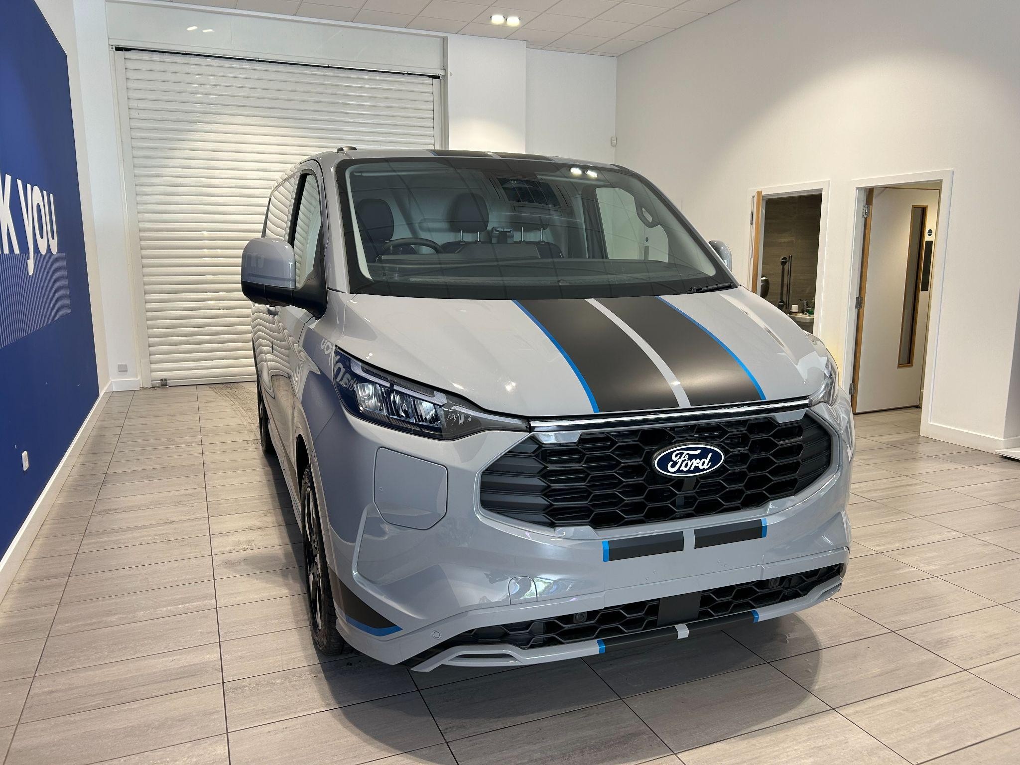 Ford Transit Custom Image 3