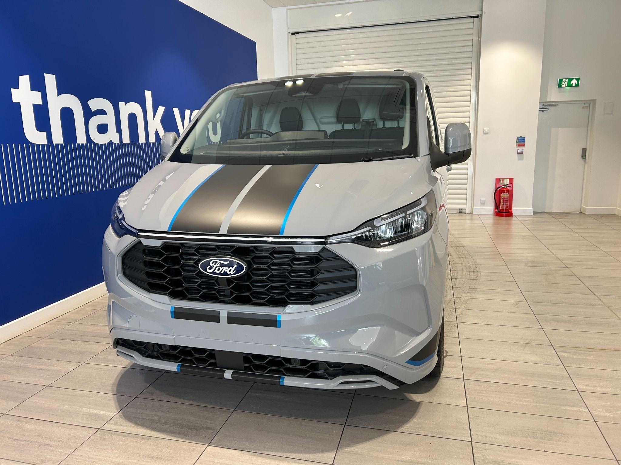 Ford Transit Custom Image 6