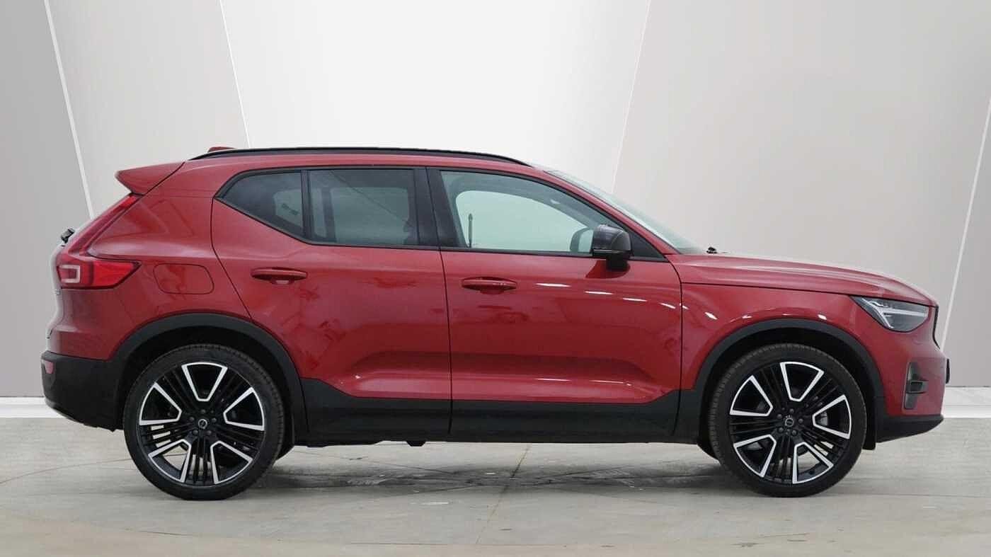 Volvo XC40 Image 2