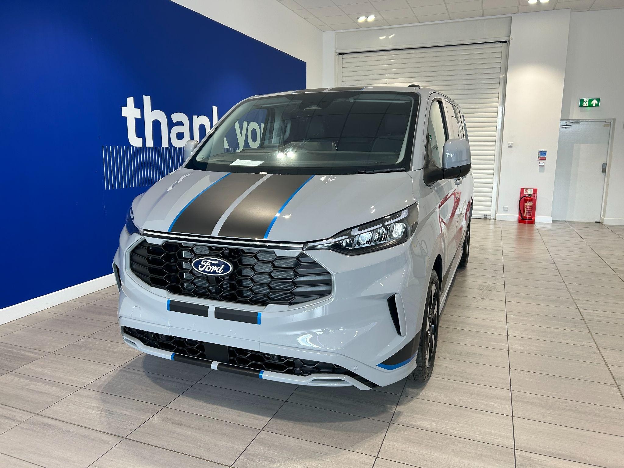 Ford Transit Custom Image 8