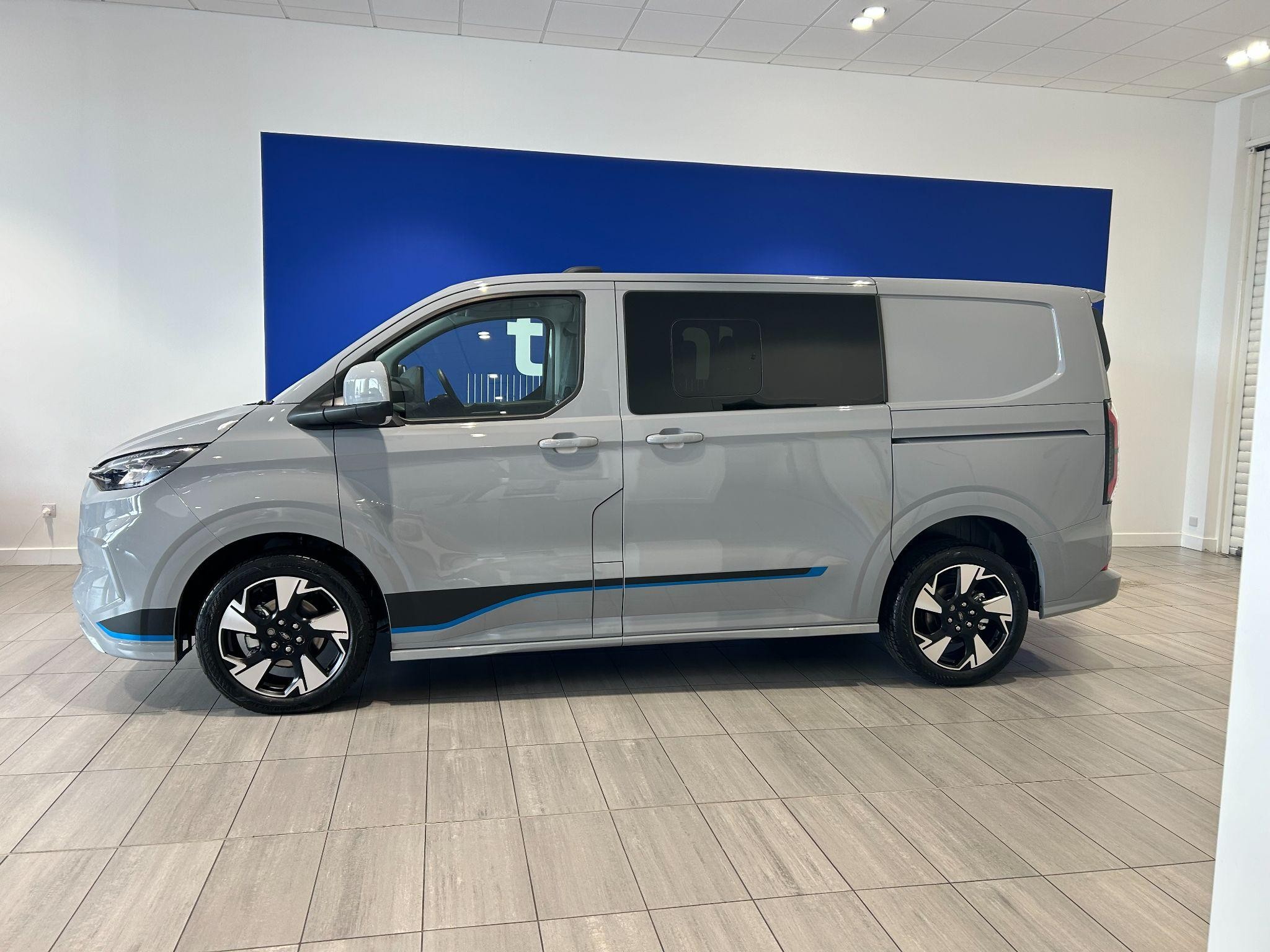 Ford Transit Custom Image 9