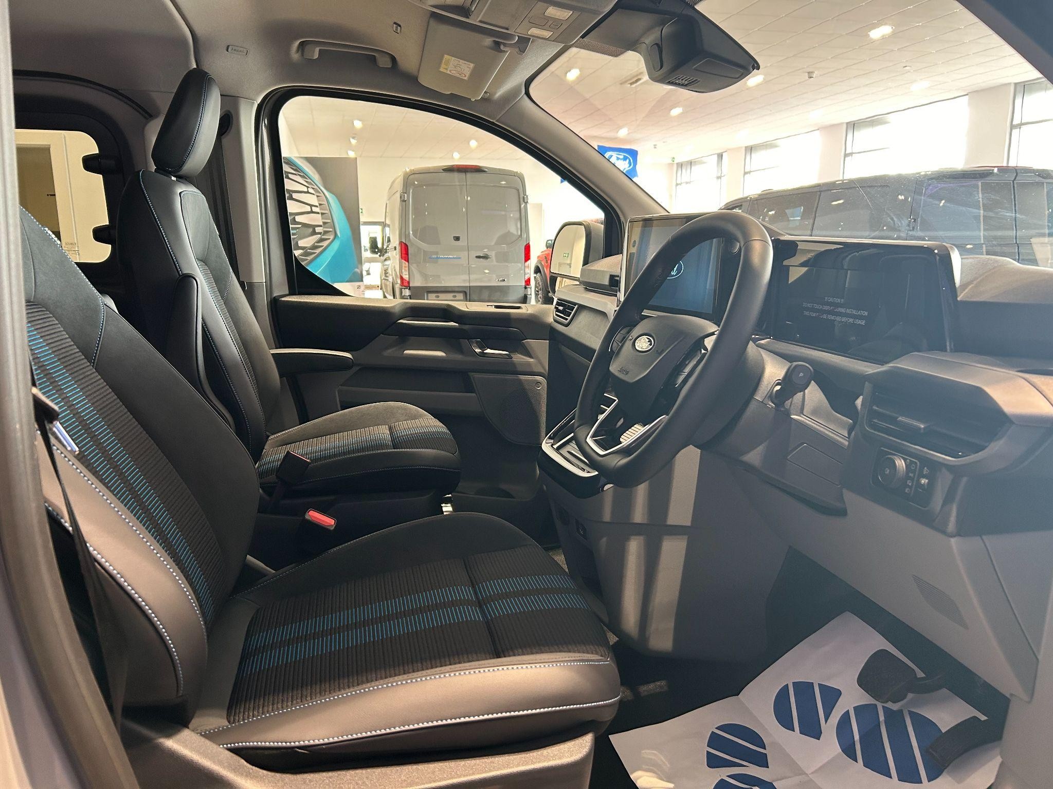 Ford Transit Custom Image 13
