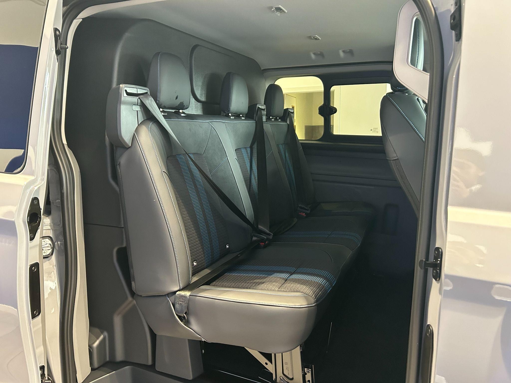 Ford Transit Custom Image 23