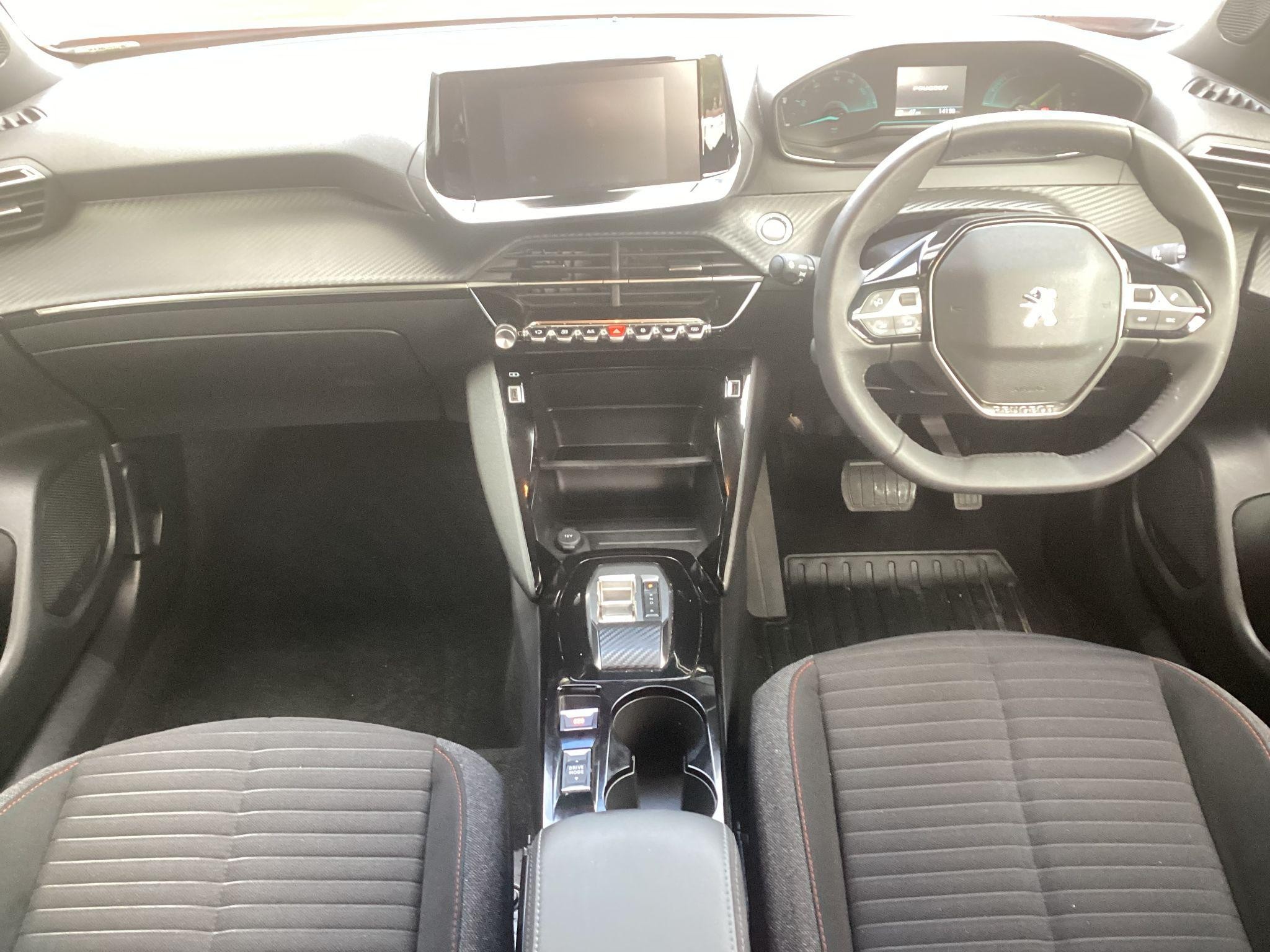 Peugeot E-2008 Image 12