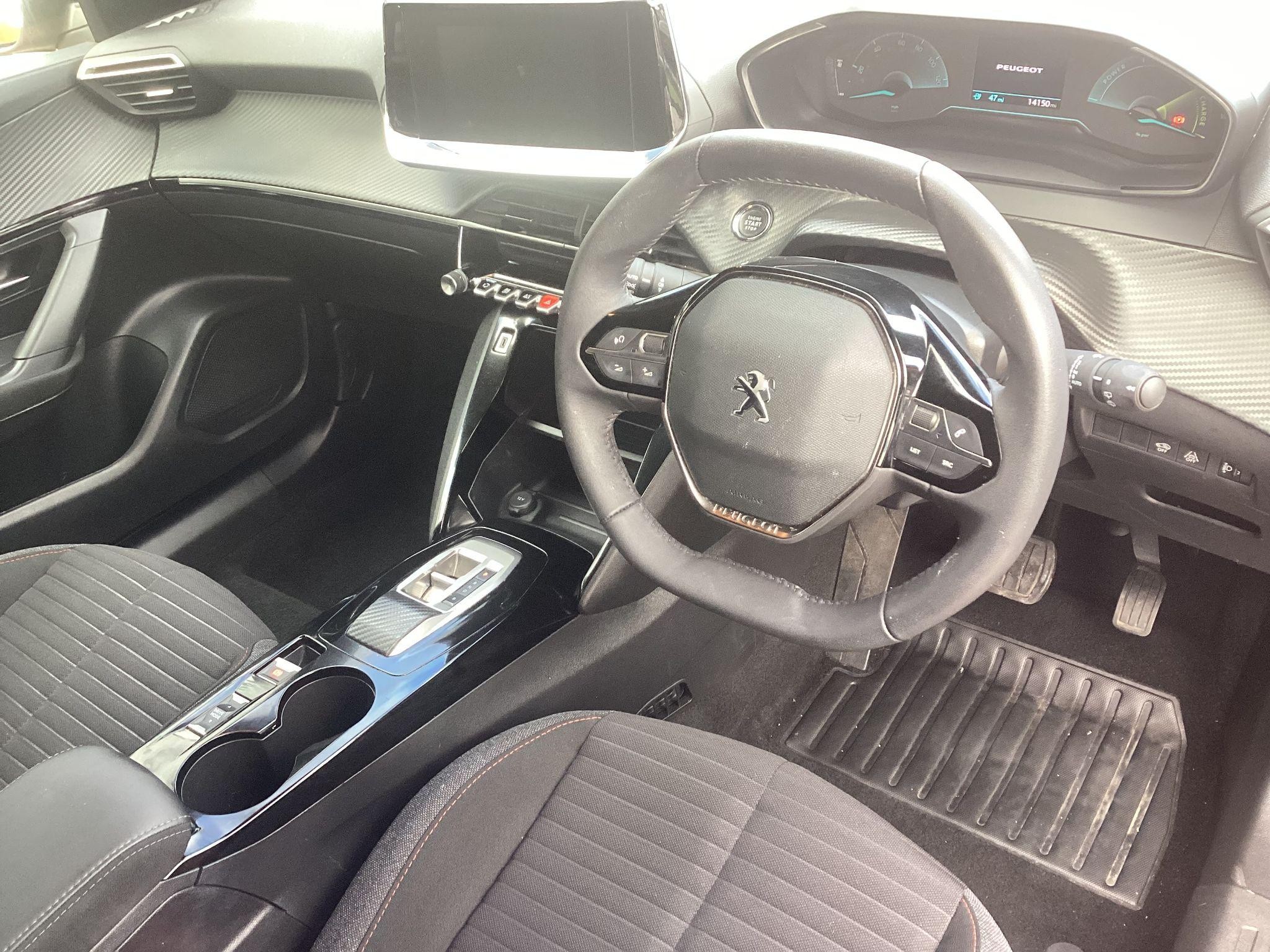 Peugeot E-2008 Image 13
