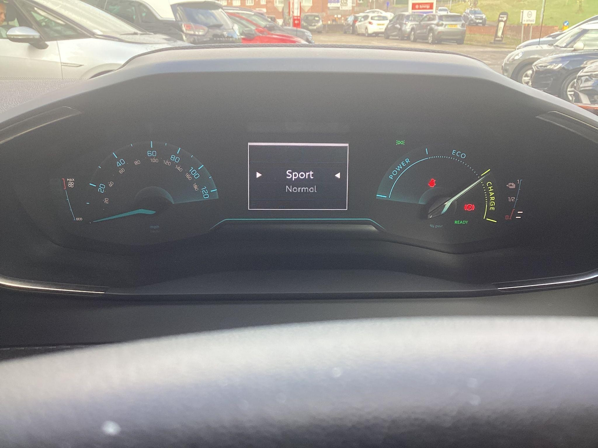 Peugeot E-2008 Image 22