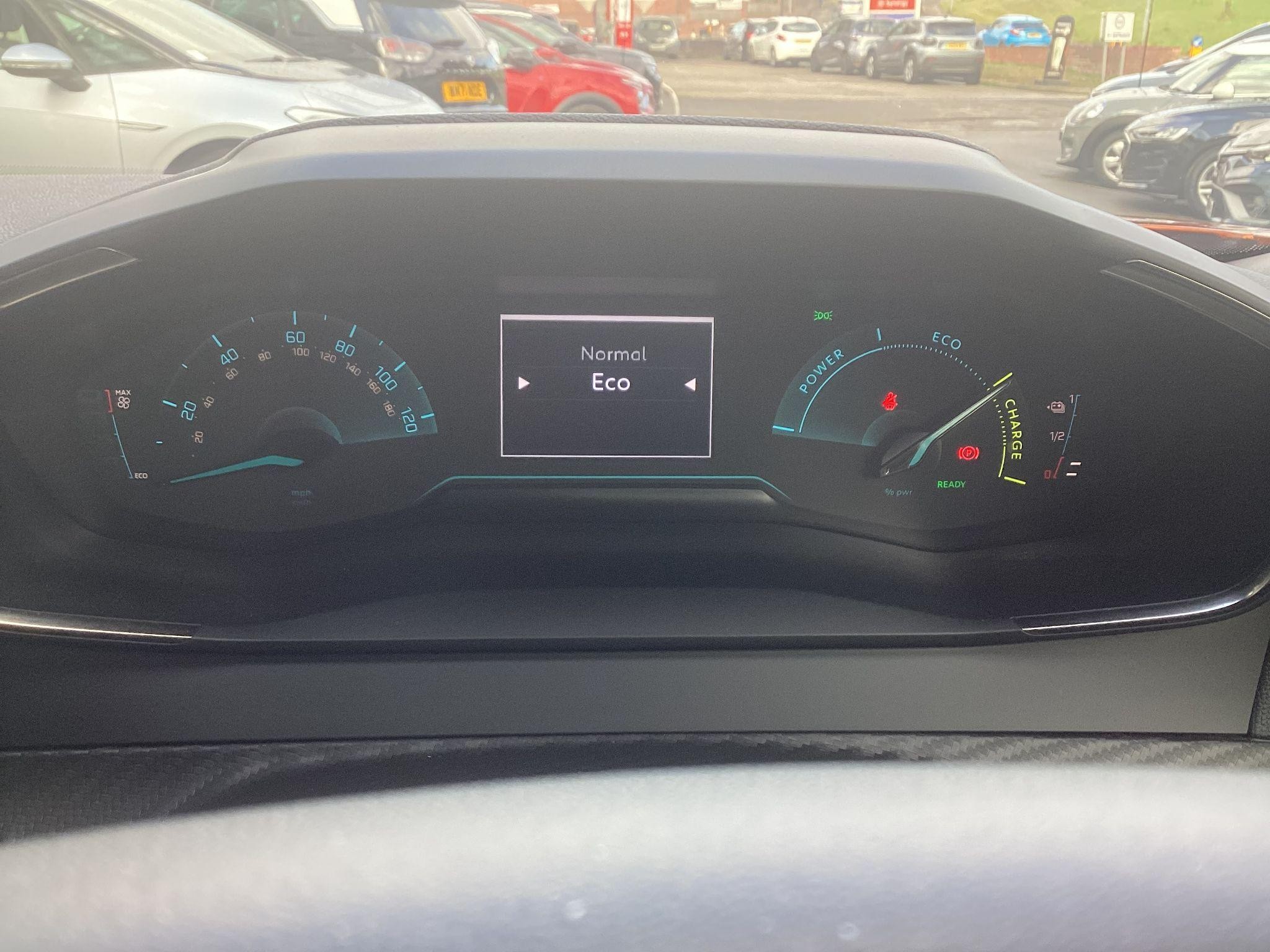Peugeot E-2008 Image 23