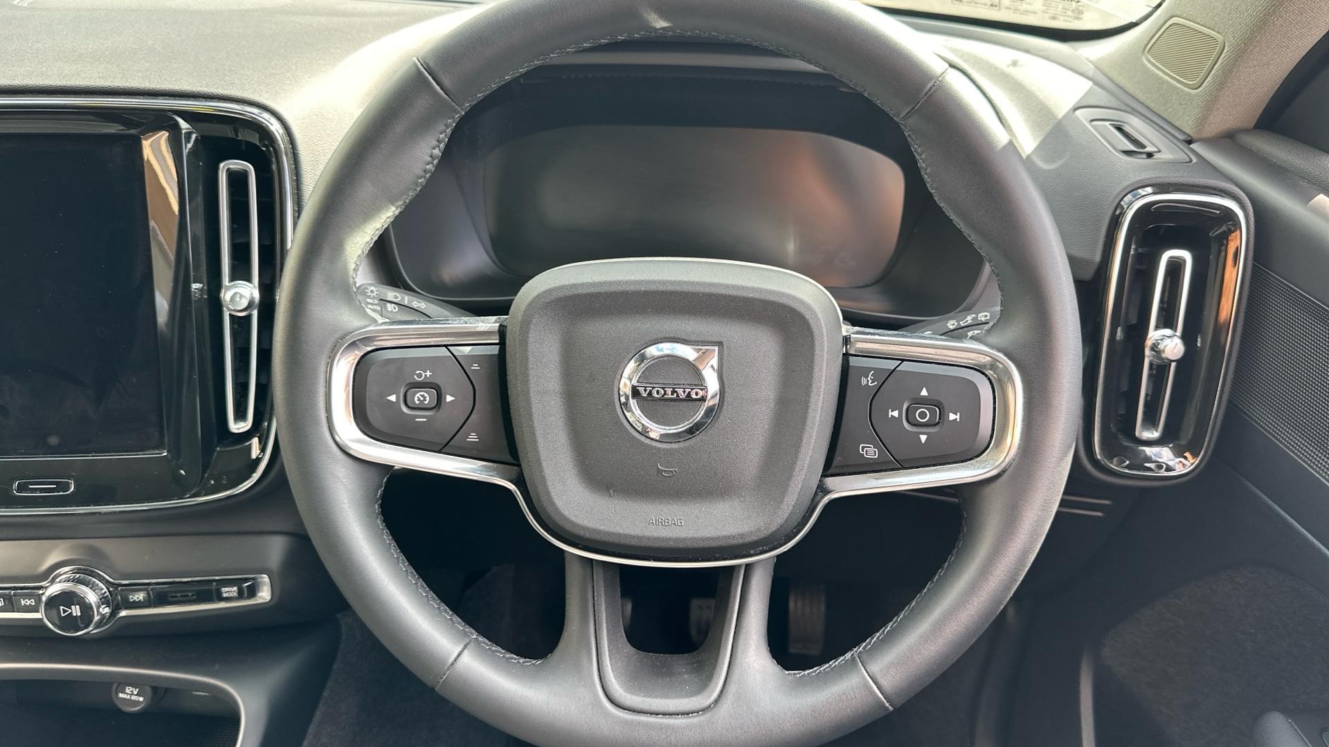 Volvo XC40 Image 11