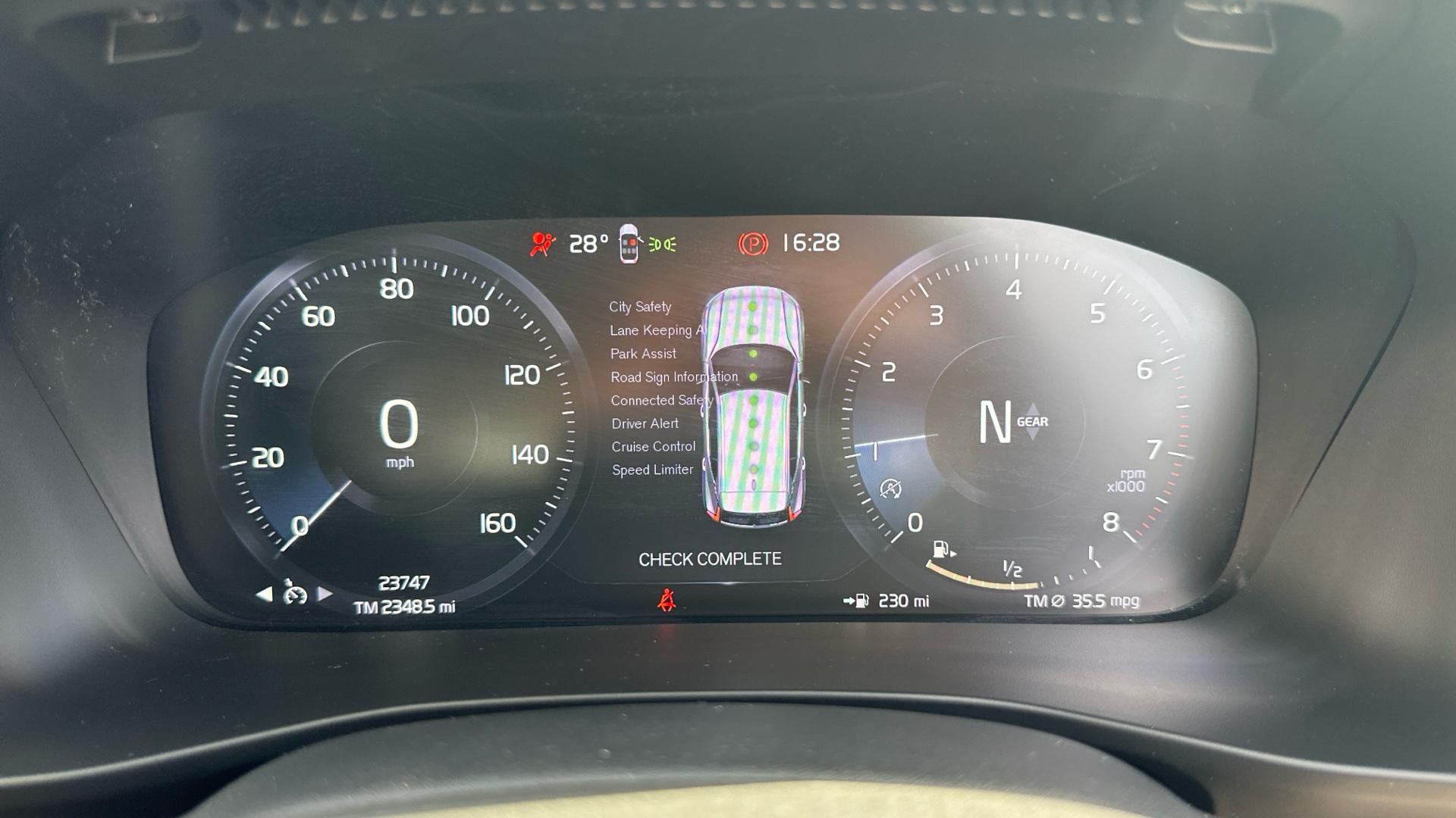 Volvo XC40 Image 12