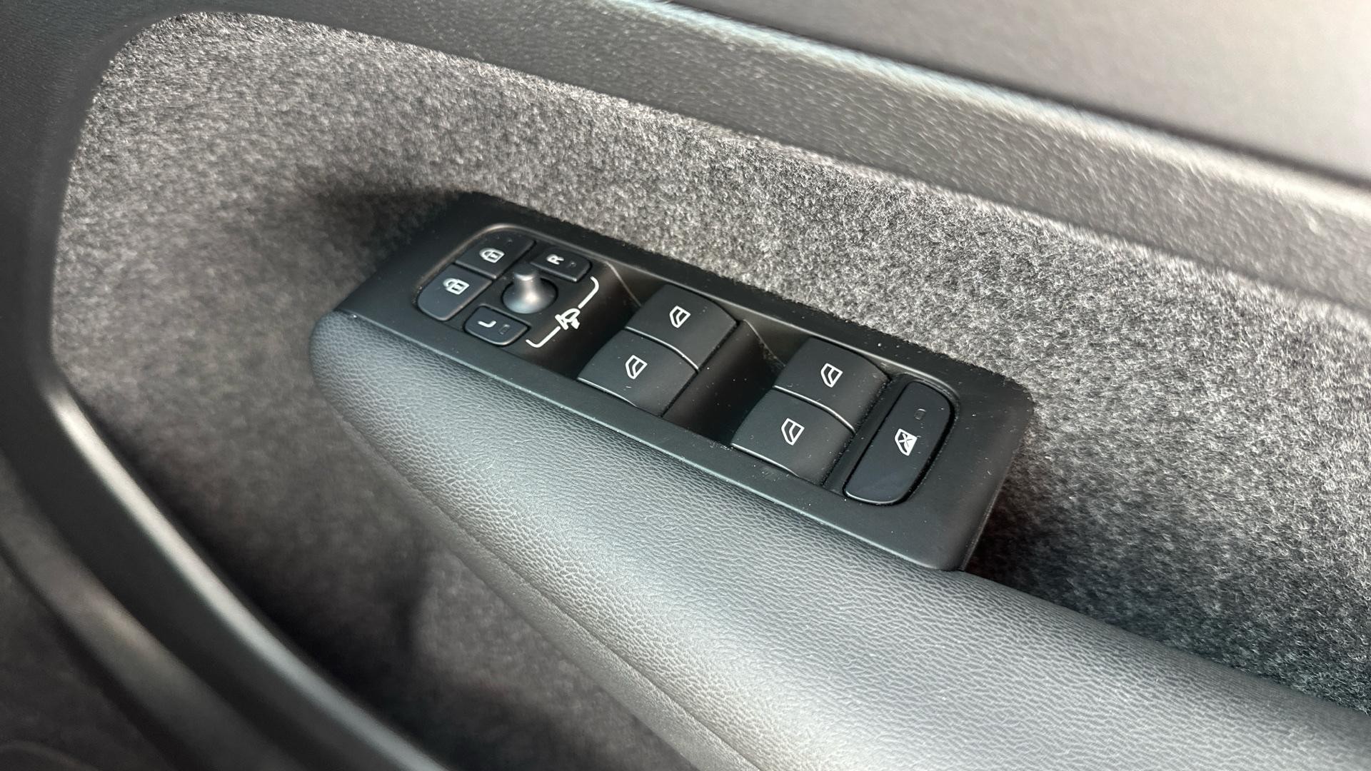 Volvo XC40 Image 24
