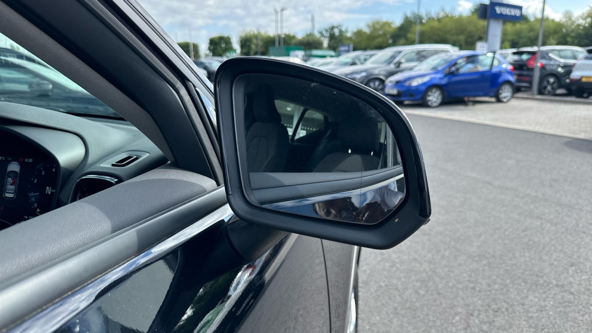 Volvo XC40 Image 29