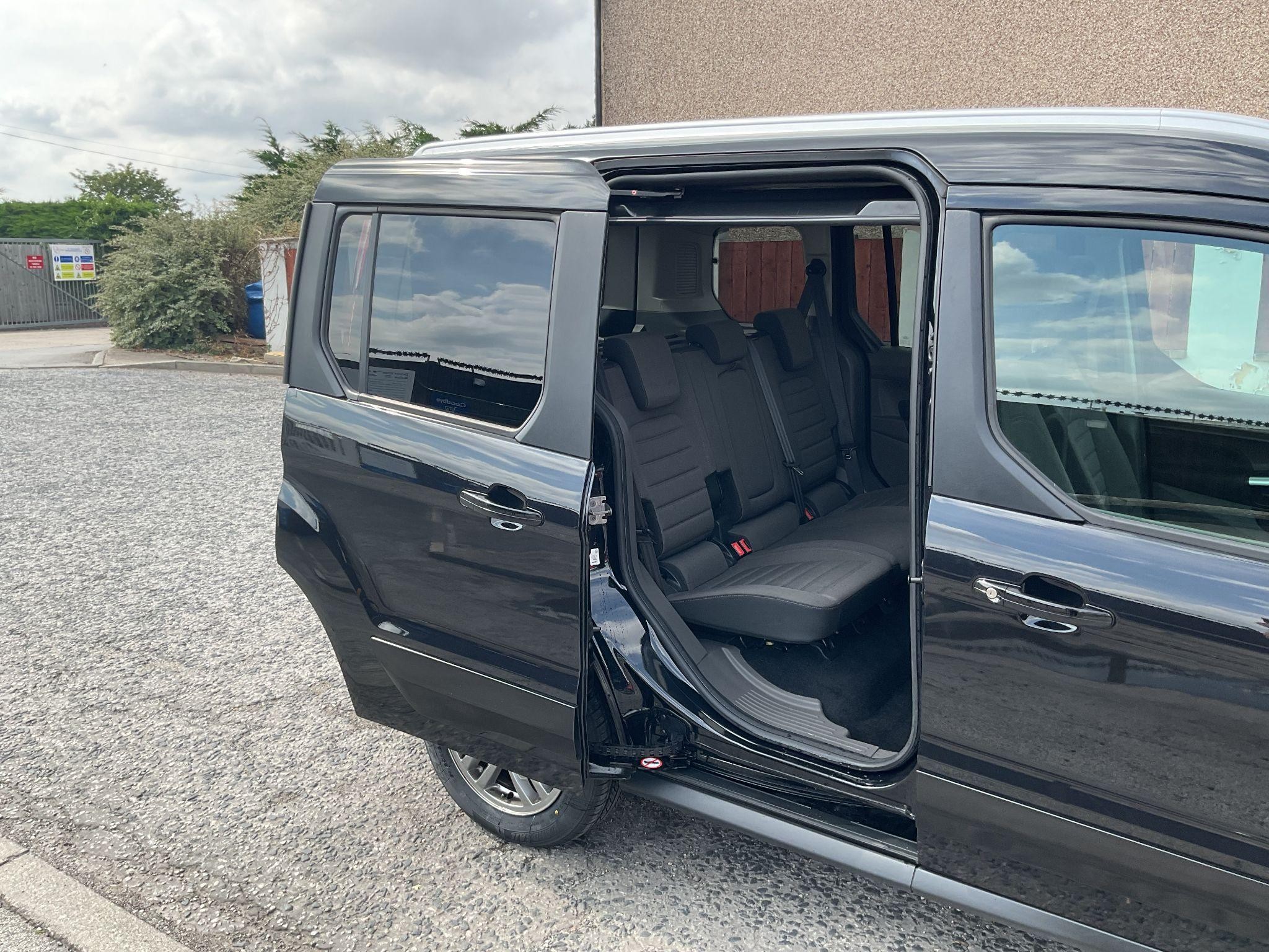 Ford Tourneo Connect Image 24