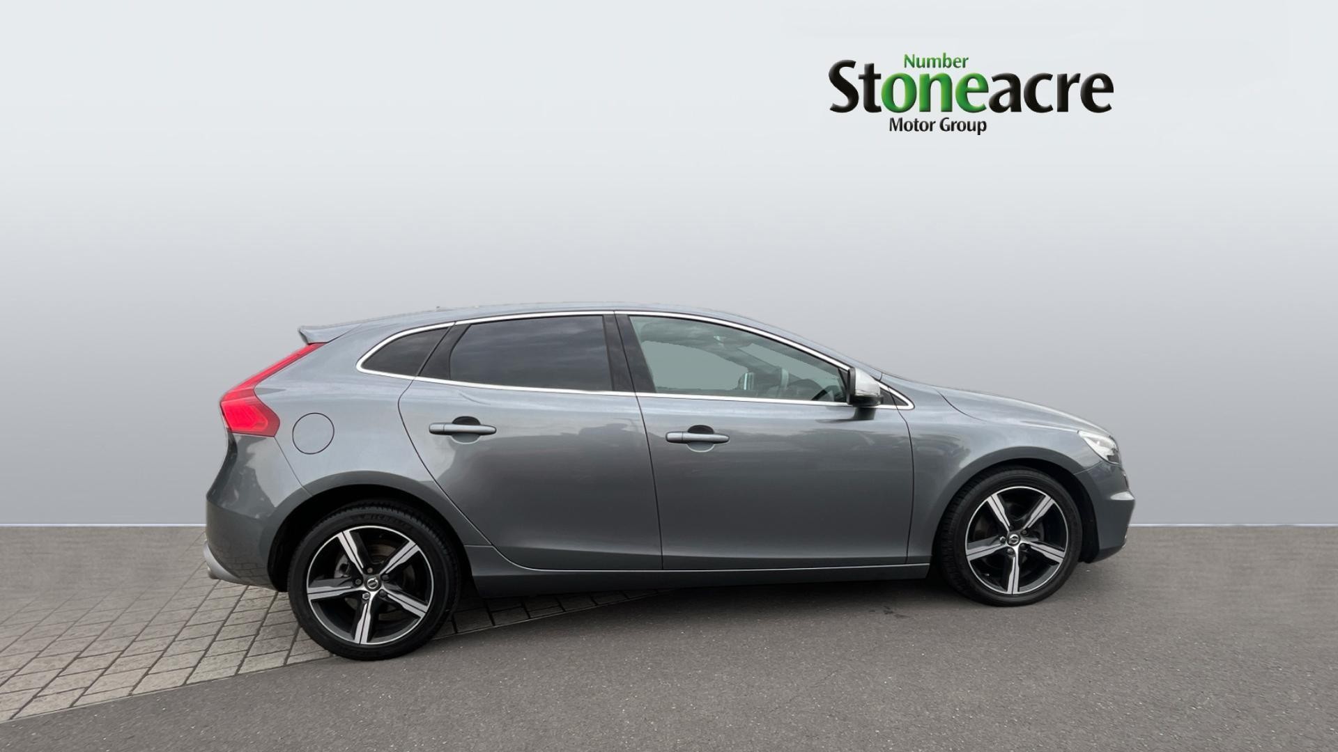 Volvo V40 Image 3