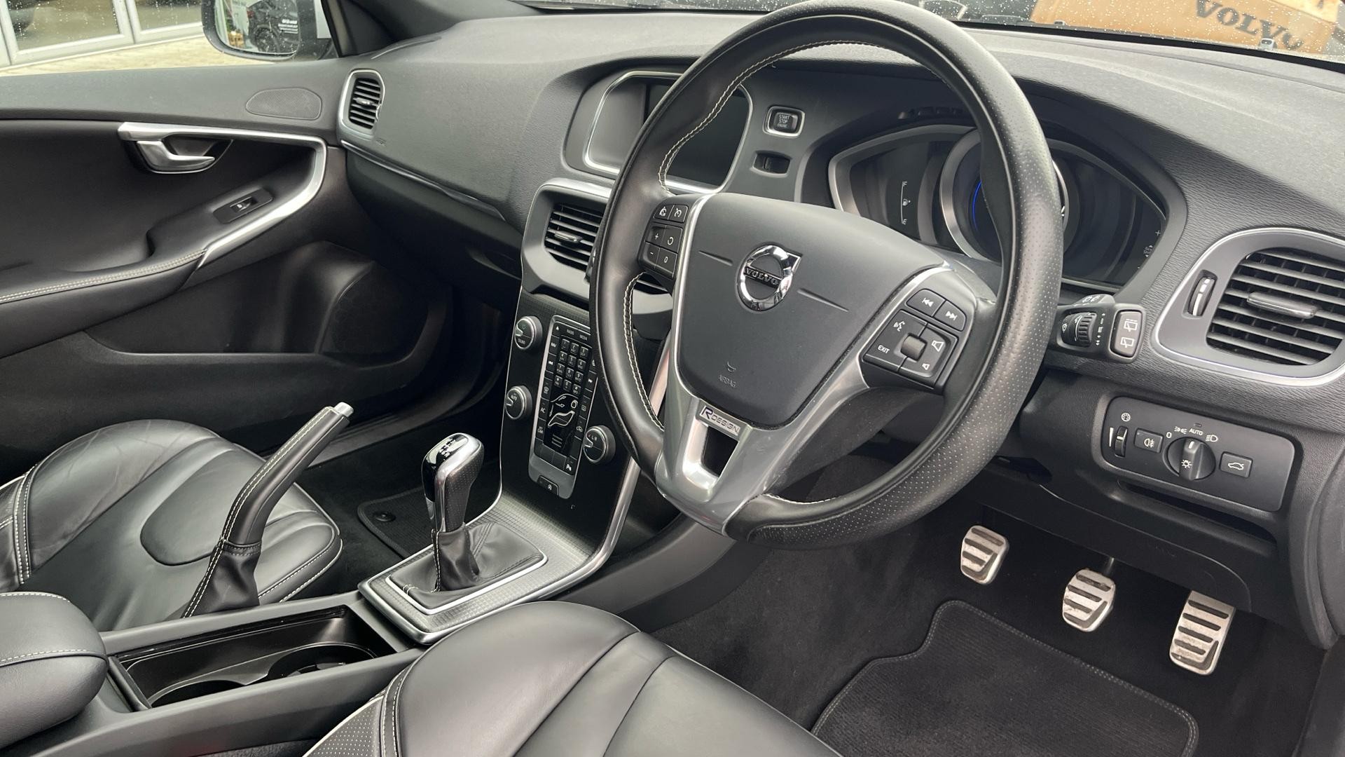 Volvo V40 Image 4