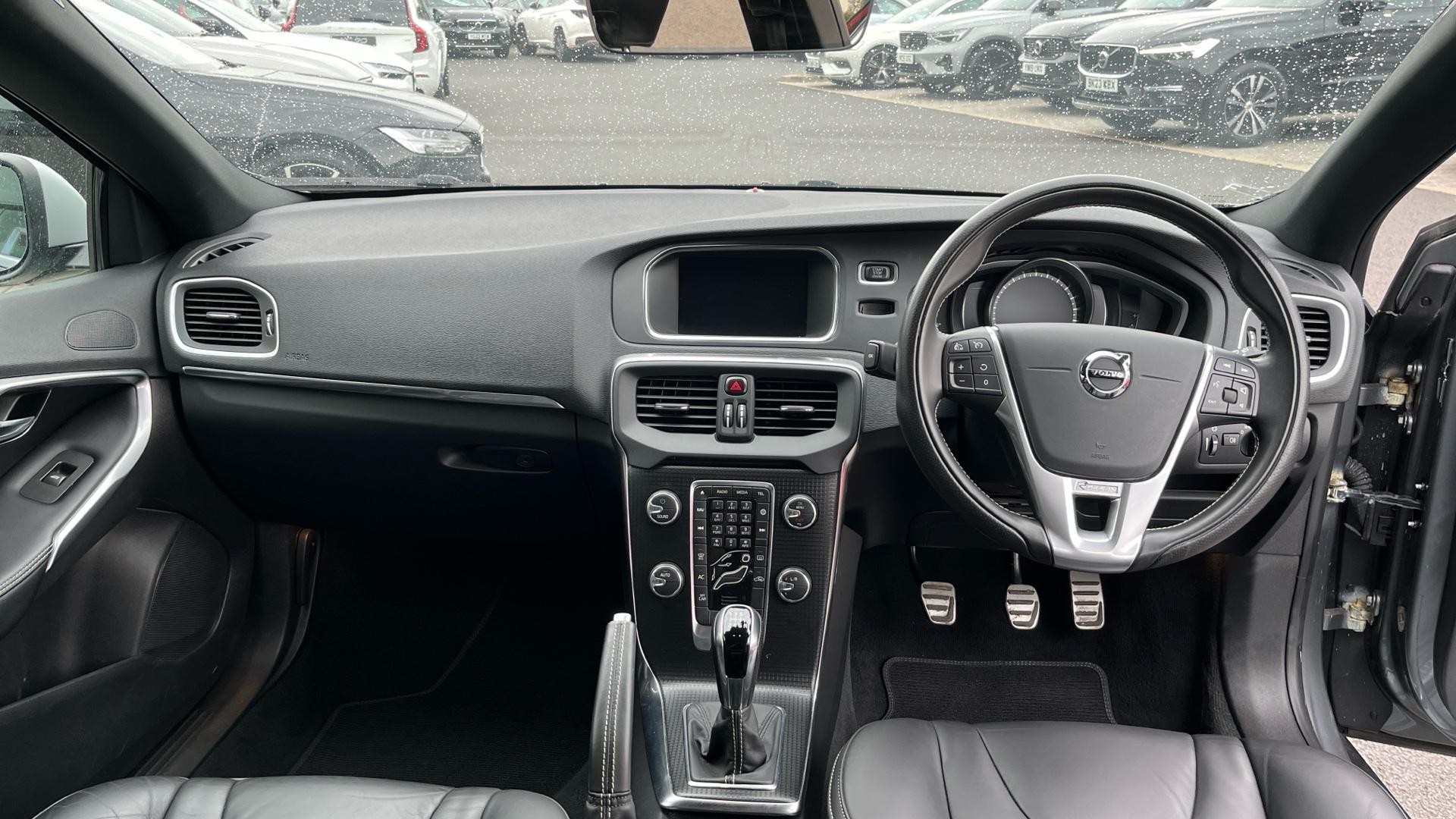 Volvo V40 Image 5