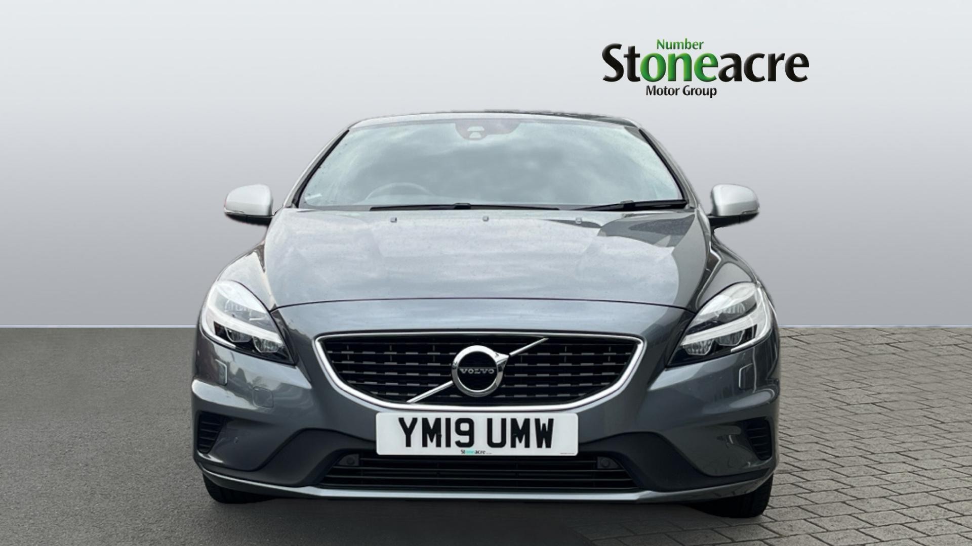 Volvo V40 Image 8