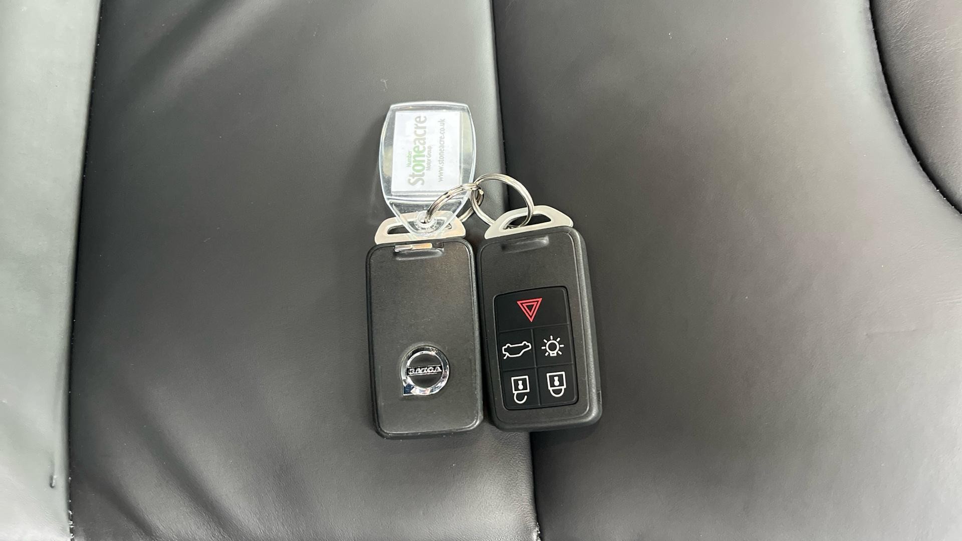 Volvo V40 Image 23
