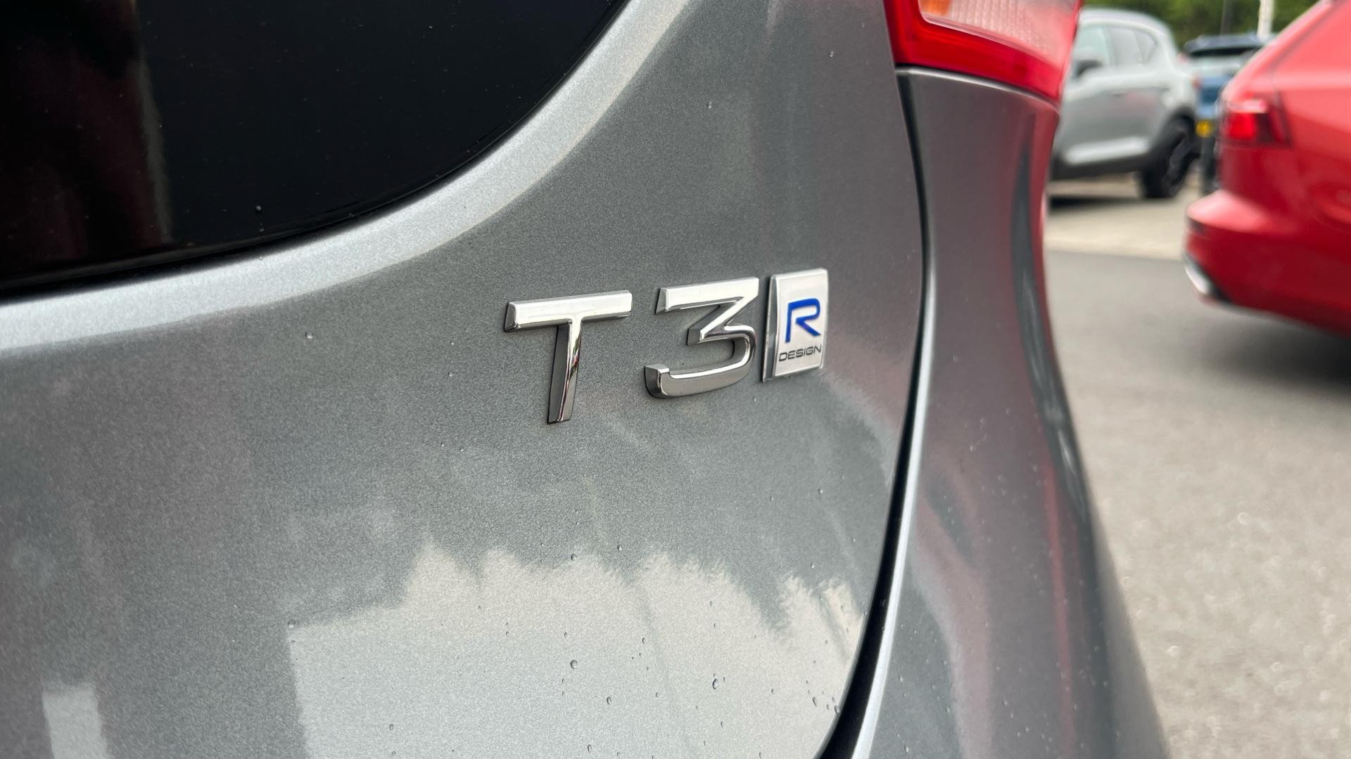 Volvo V40 Image 26