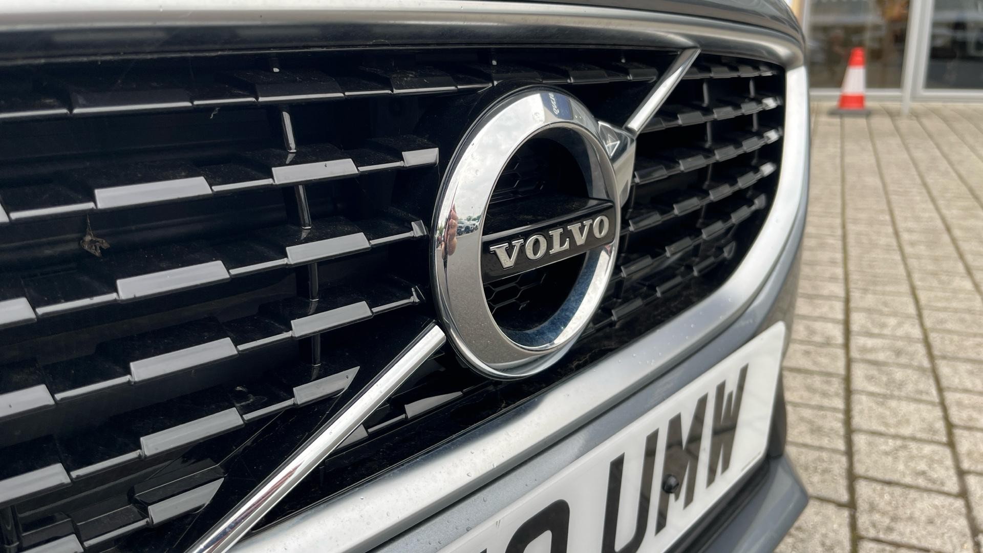 Volvo V40 Image 32