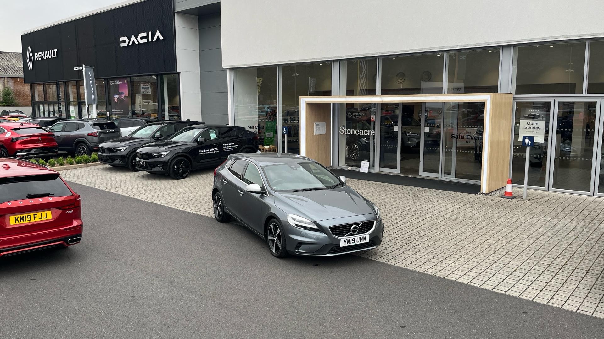 Volvo V40 Image 33