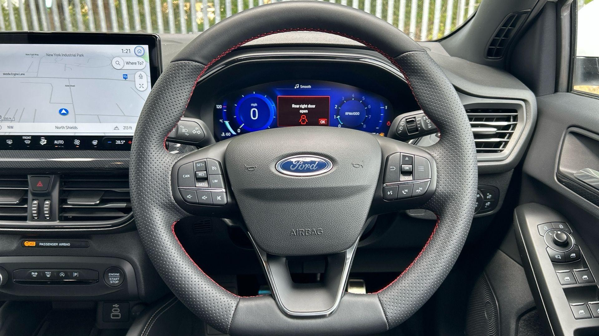 Ford Focus Image 12