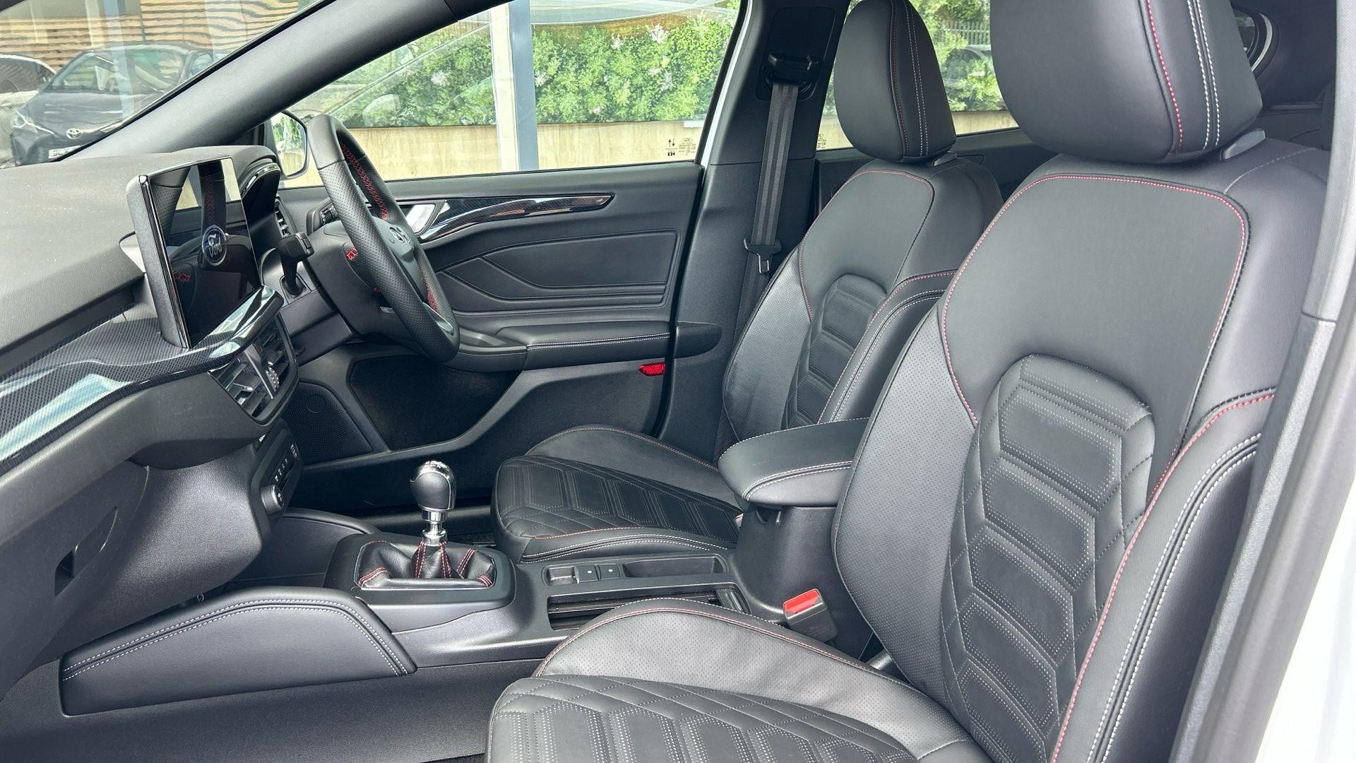 Ford Focus Image 14