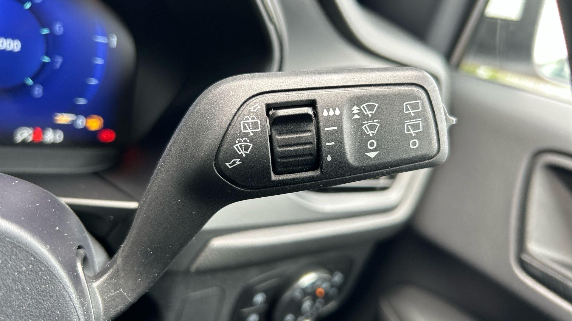 Ford Focus Image 38