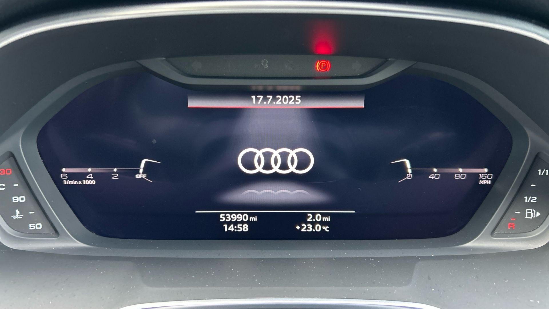 Audi Q3 Image 13