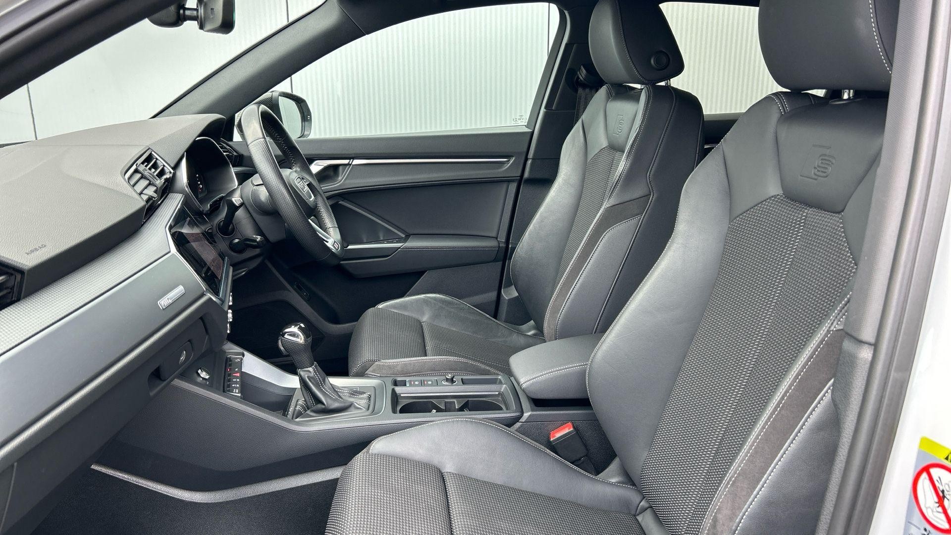 Audi Q3 Image 14