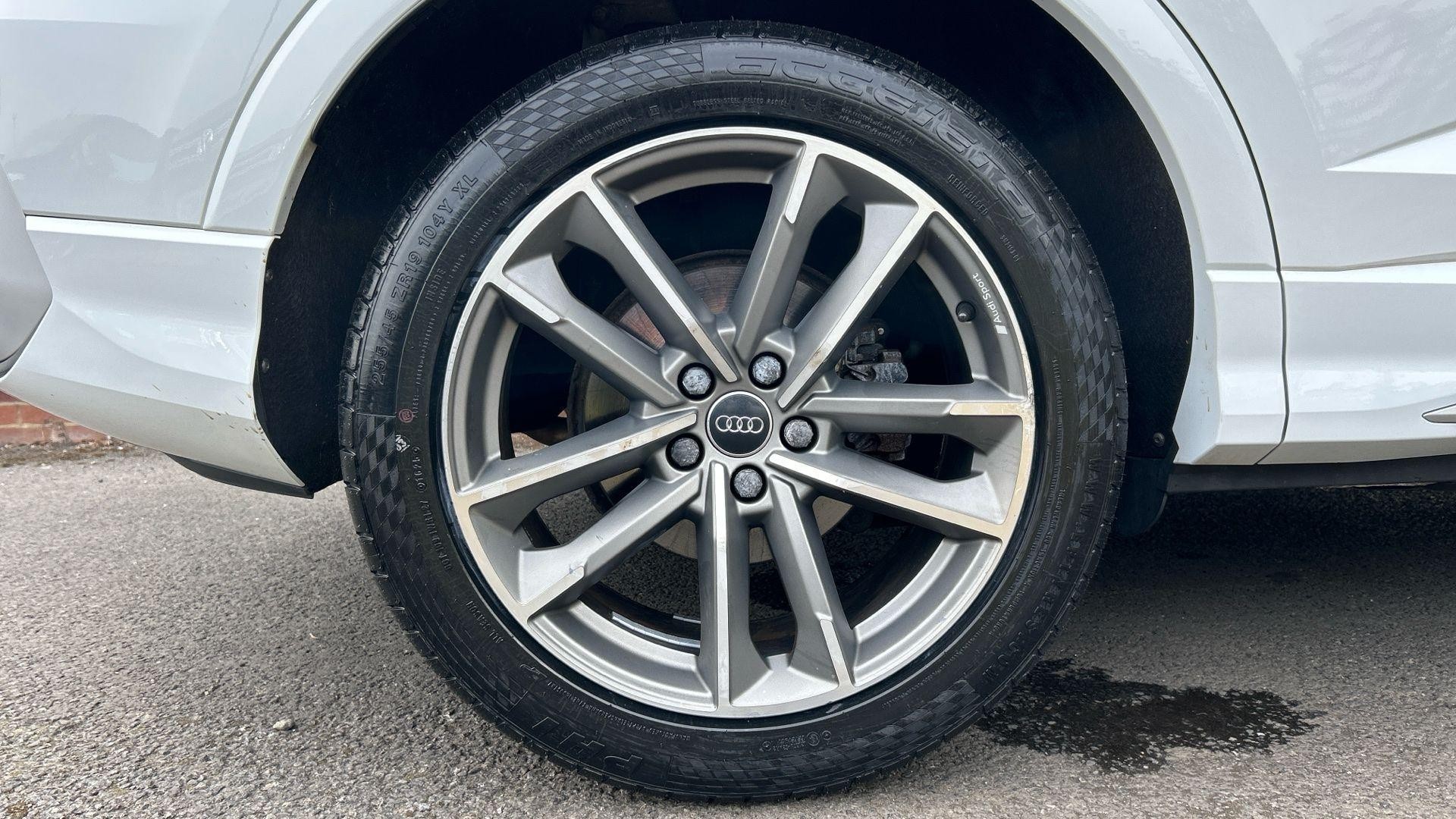 Audi Q3 Image 19