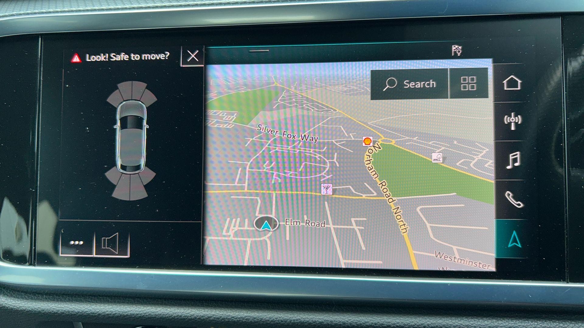 Audi Q3 Image 20