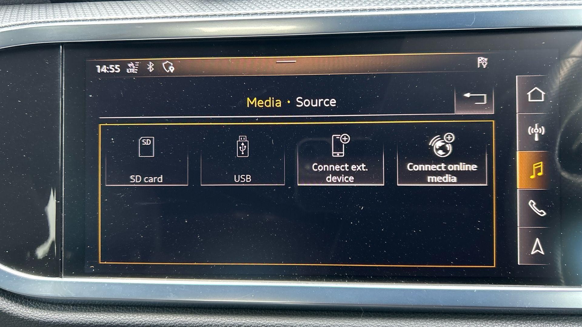 Audi Q3 Image 27