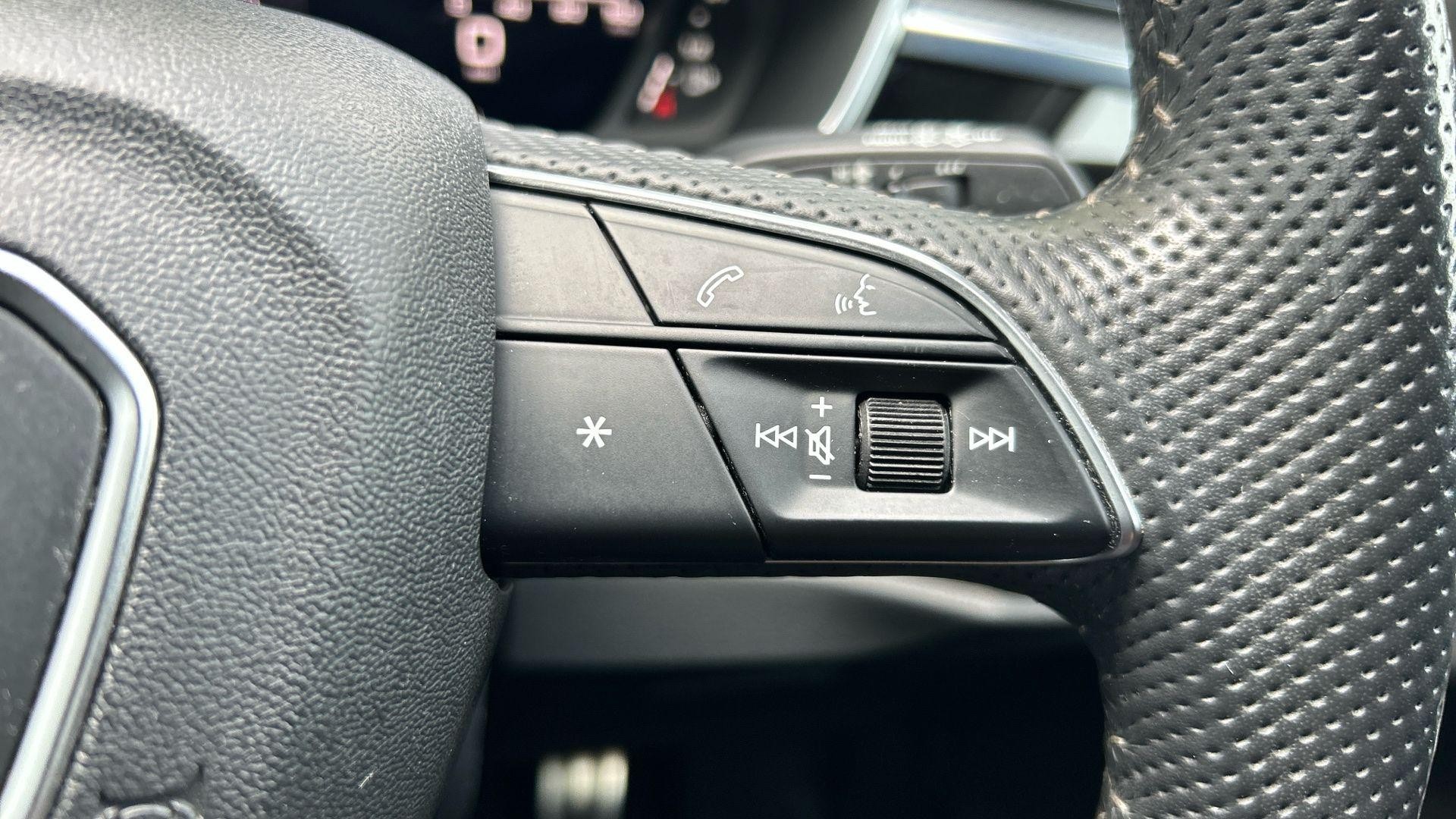 Audi Q3 Image 36